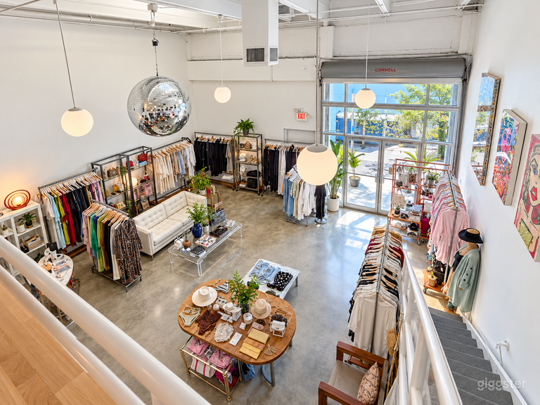  Sunset Harbour Loft Studio | High Ceilings, Discoball 