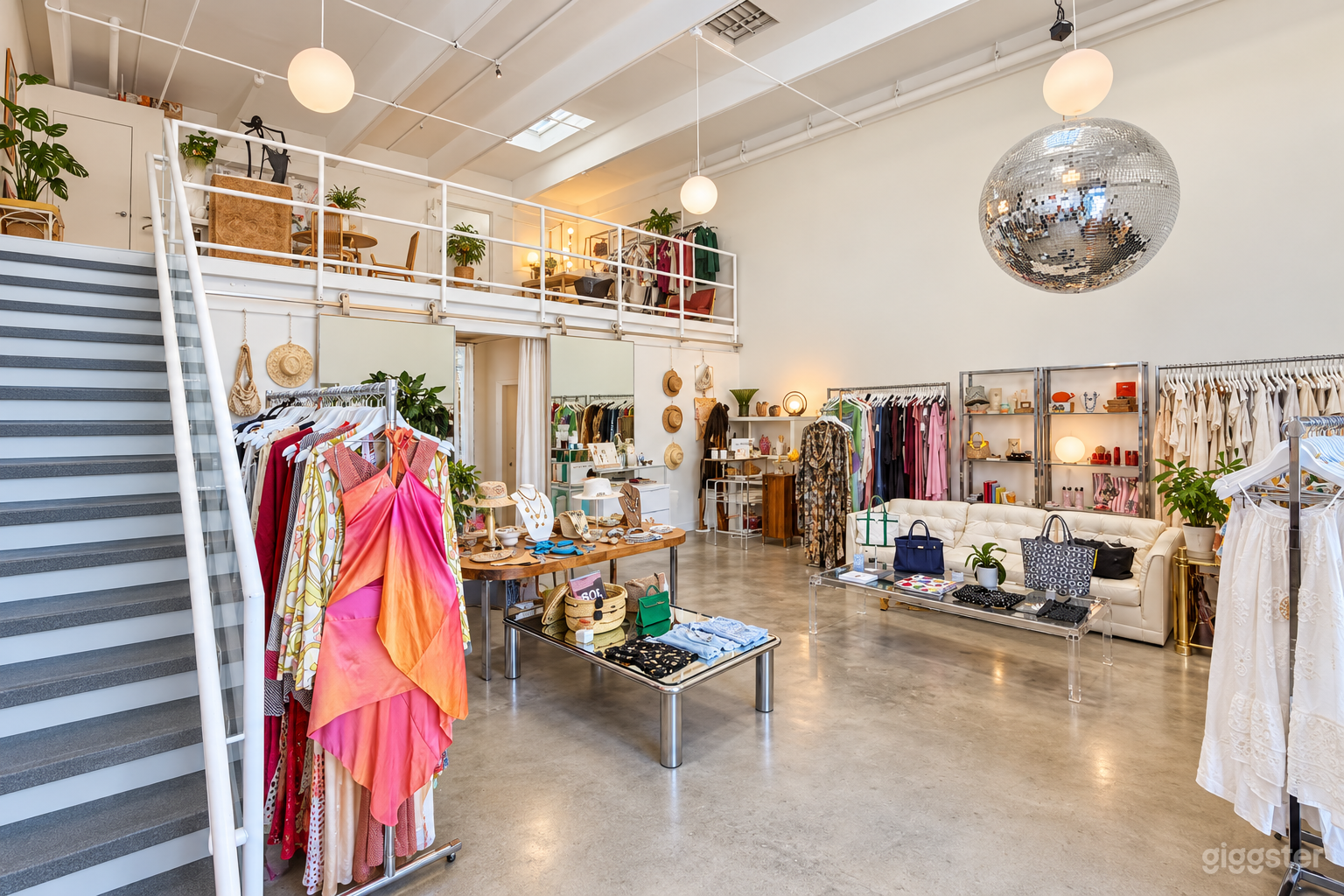 Sunset Harbour Loft Studio | High Ceilings, Discoball Photo 3