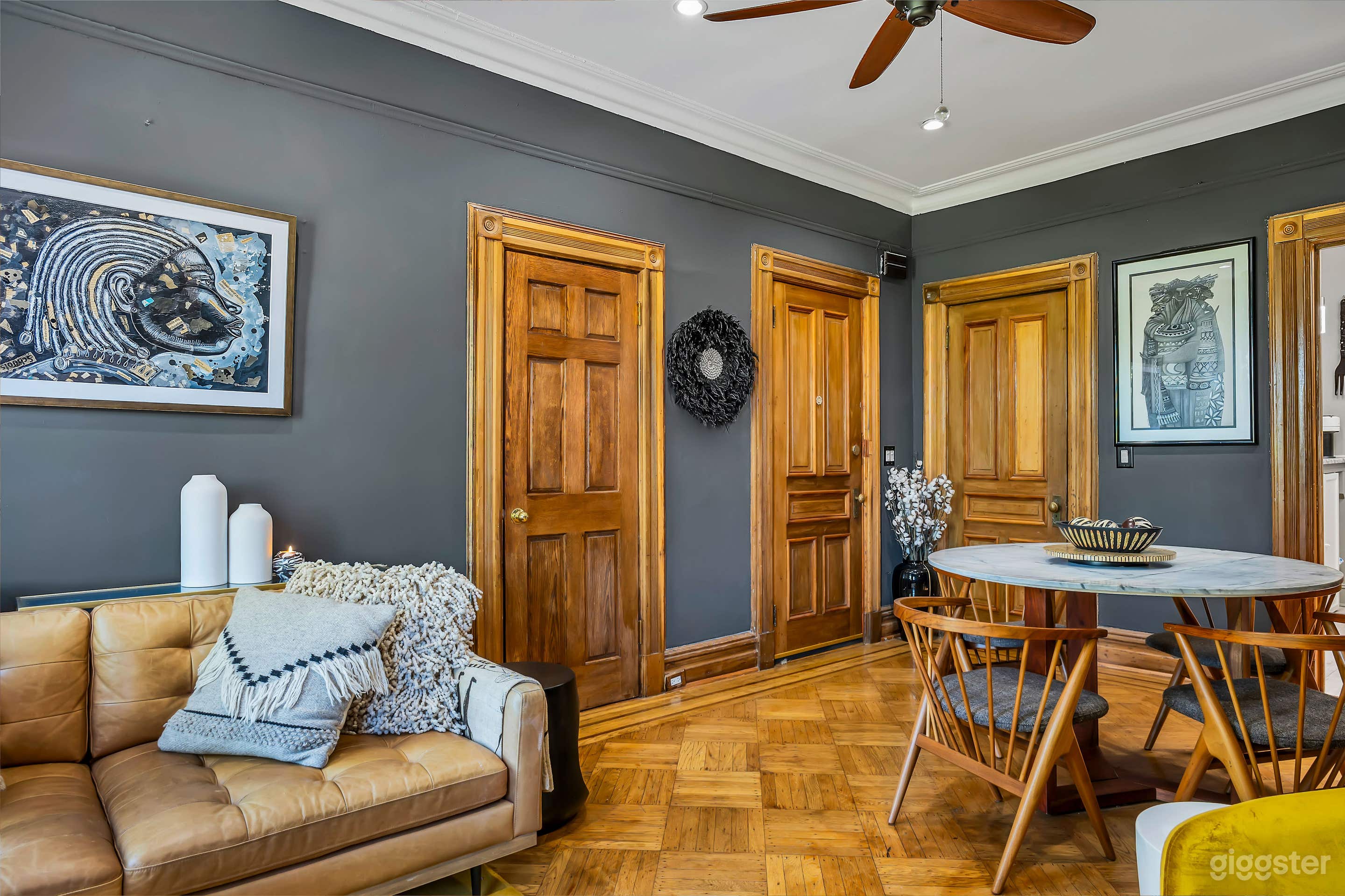 Brooklyn Brownstone One-Bedroom - Modern Style Photo 4