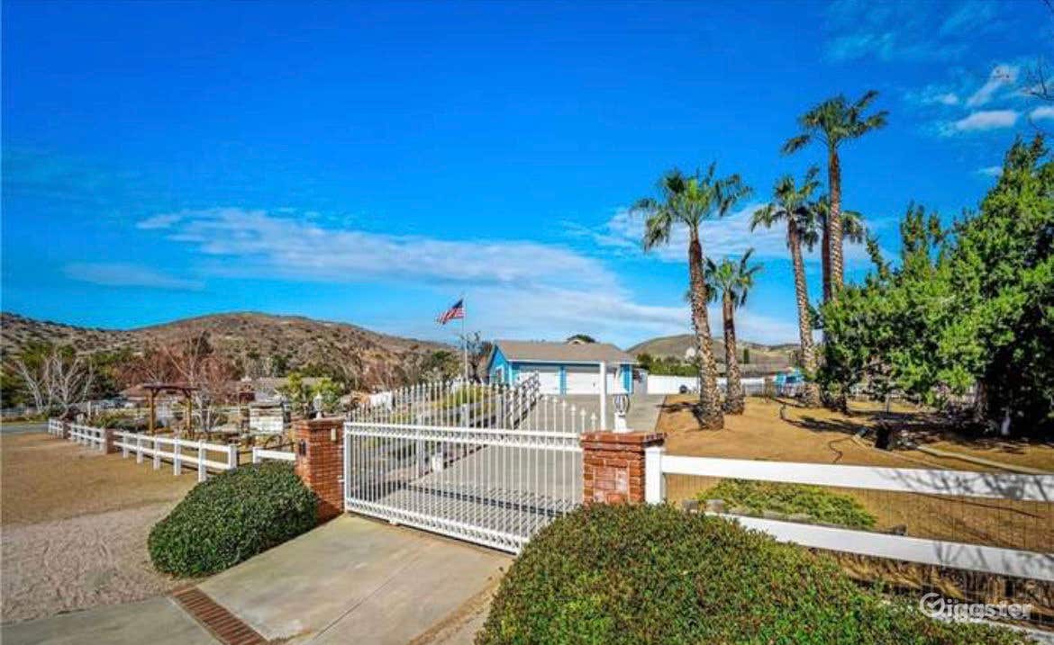 Sparkling Pool | Ranch Style Home  Photo 4