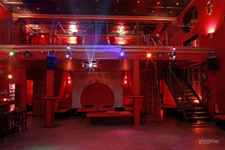  Salle de bal historique au caractère de club berlinois 