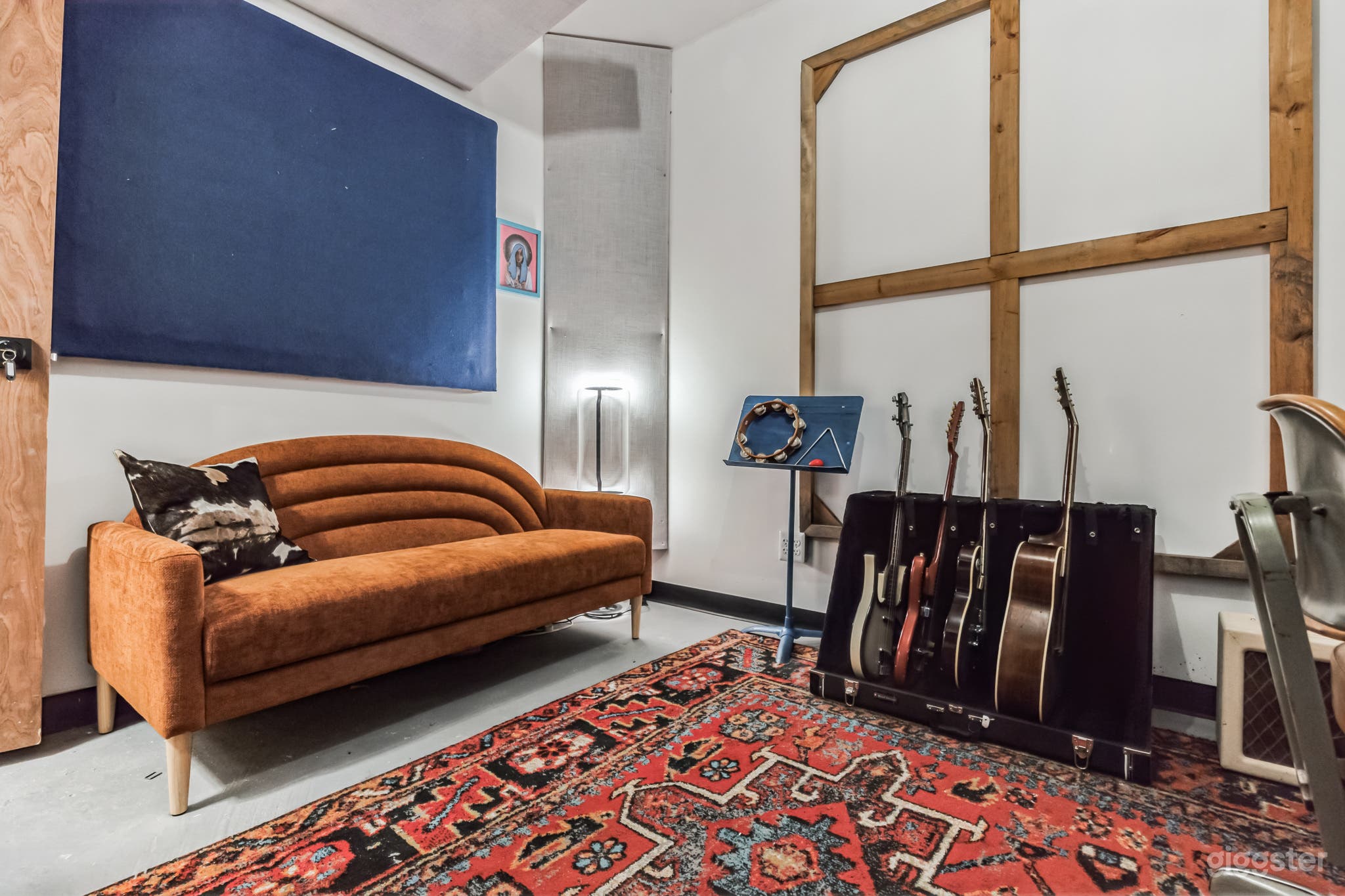 Gorgeous Music/Photo Studio, Curated Aesthetic Photo 3