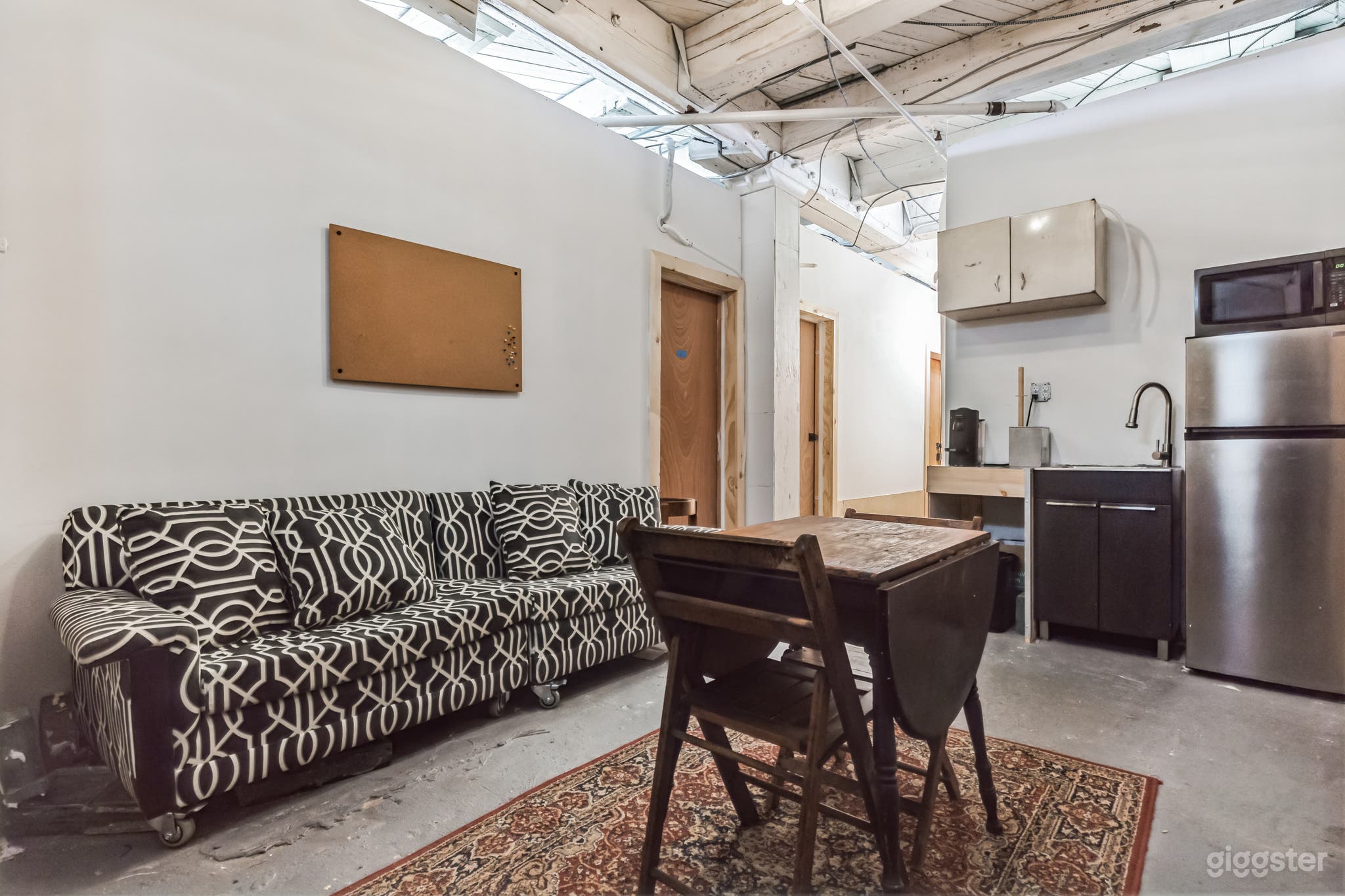 Gorgeous Music/Photo Studio, Curated Aesthetic Photo 4