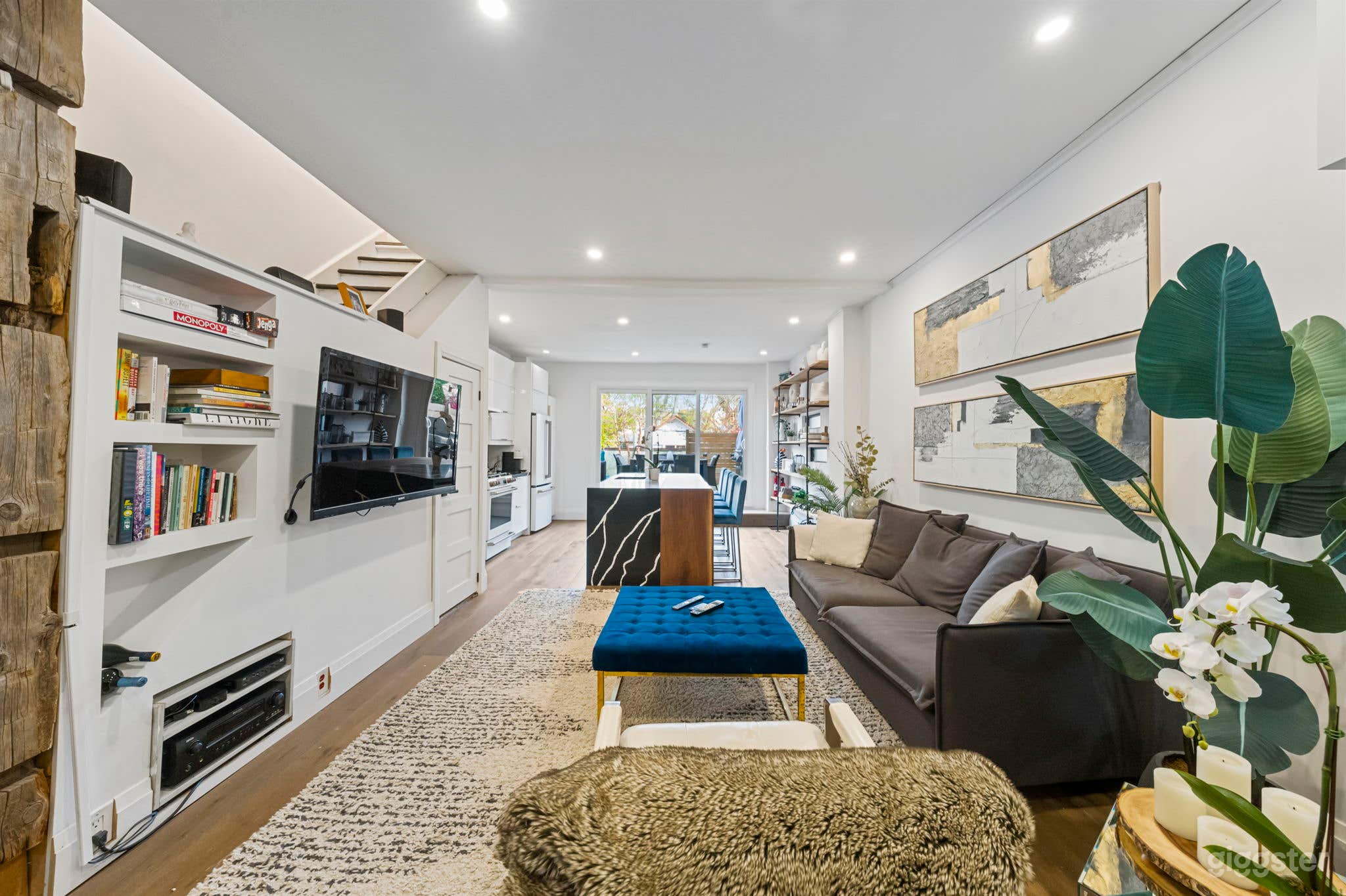 Contemporary family home with grand piano.  Photo 1