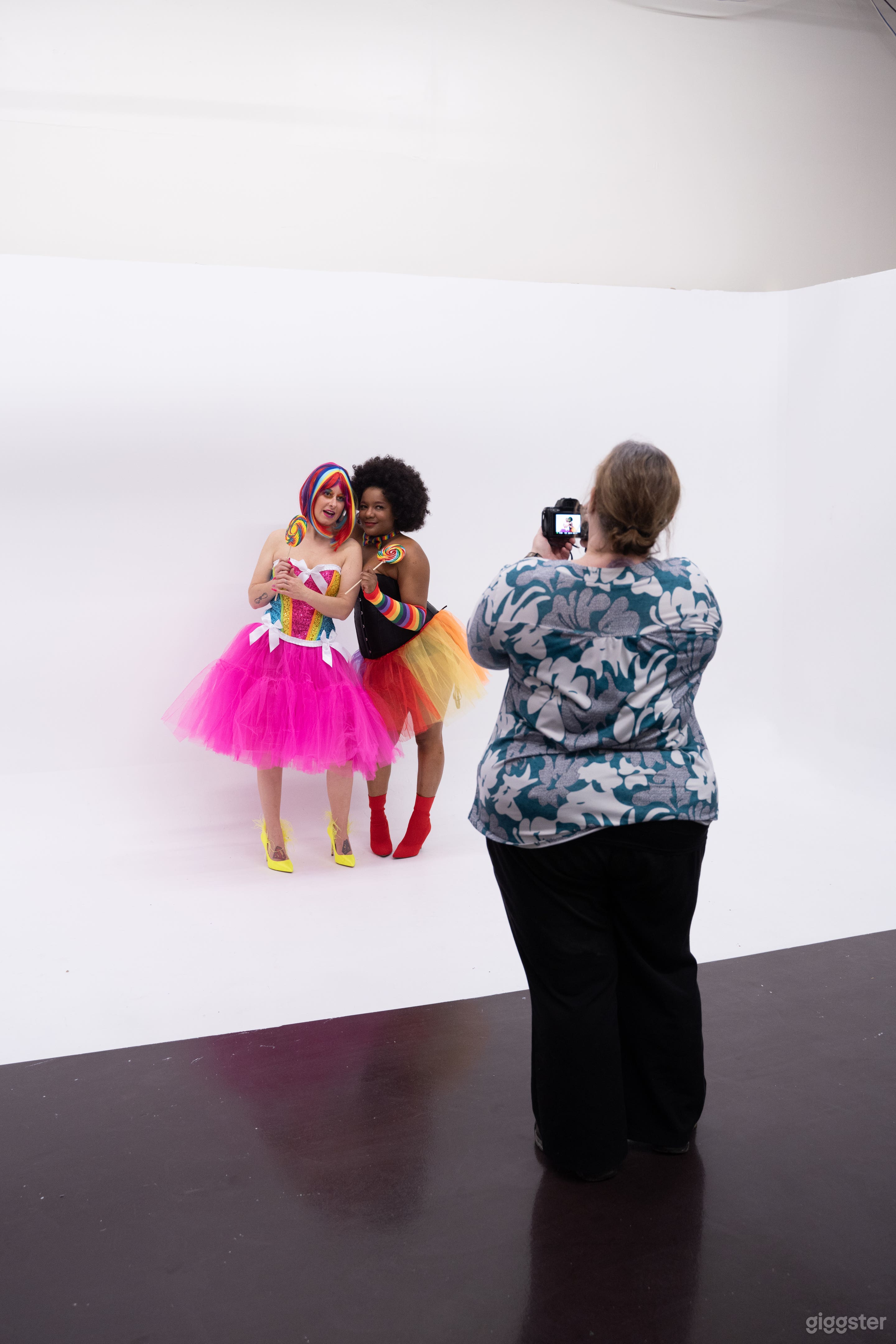 Cyclorama Photography Videography Studio Photo 4