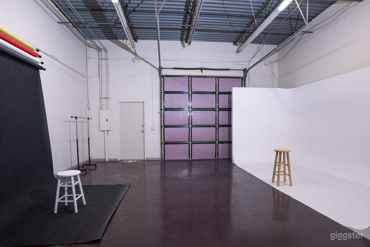 Cyclorama Photography Videography Studio Photo 1