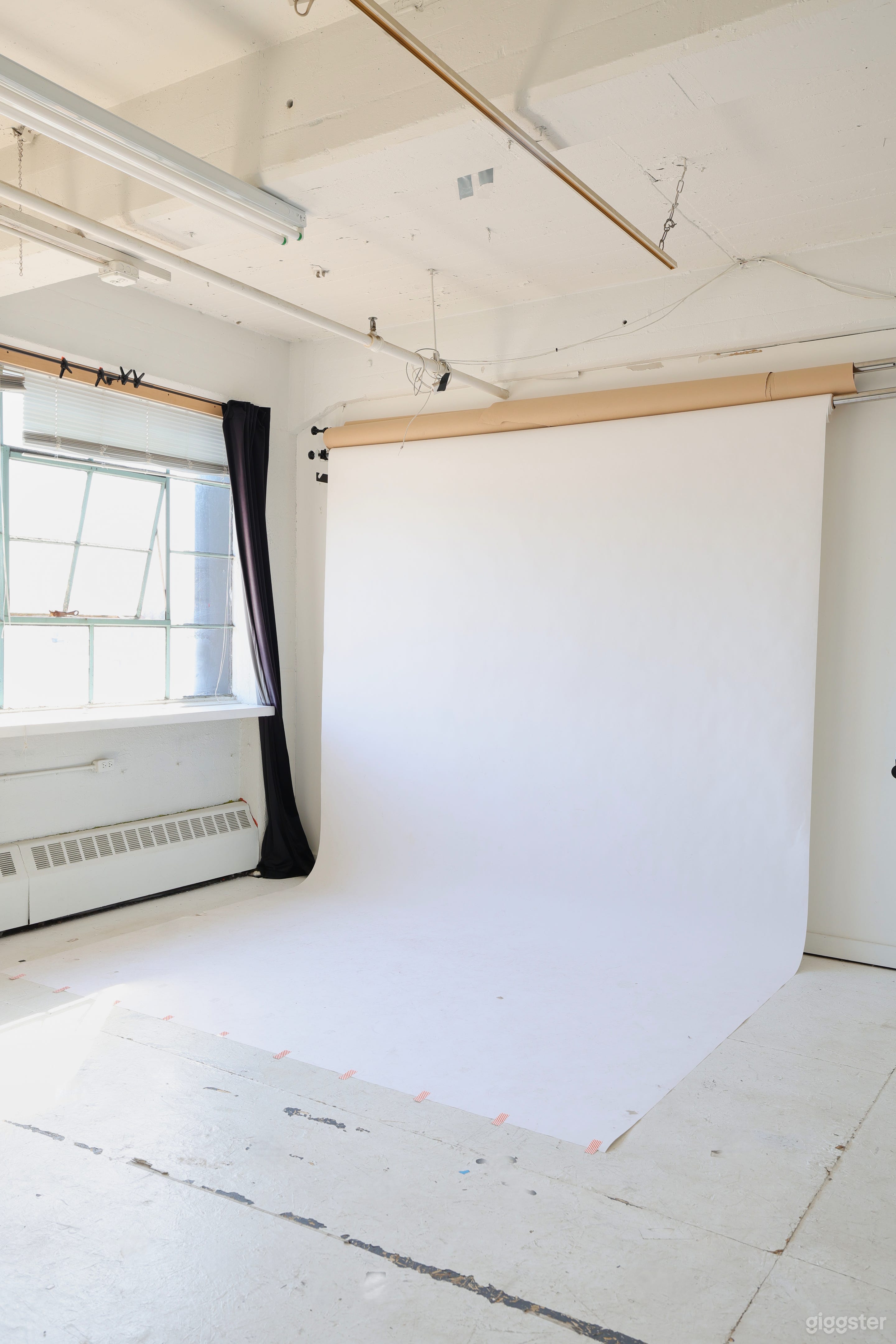 Great Natural Light Studio Photo 1