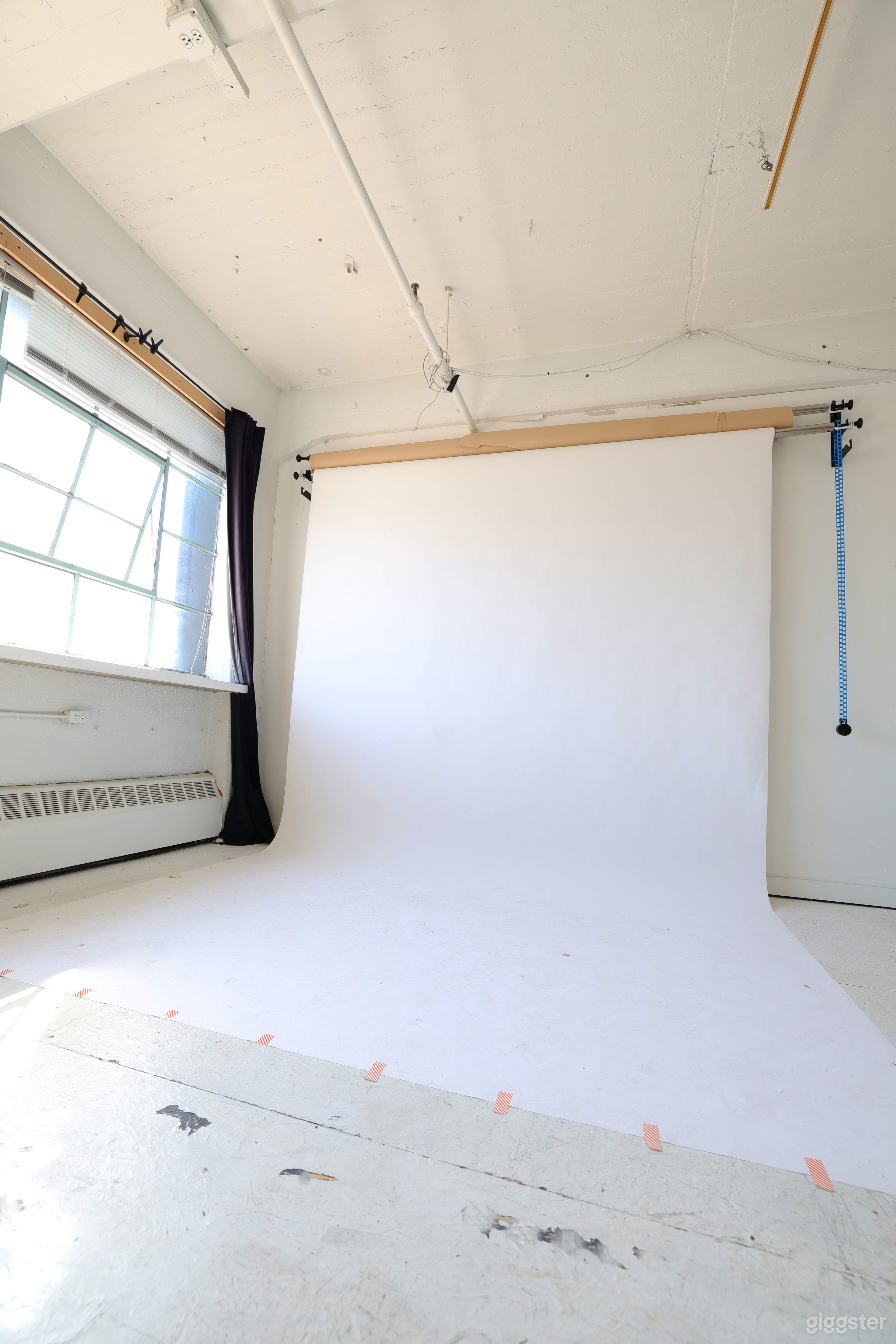 Great Natural Light Studio Photo 4