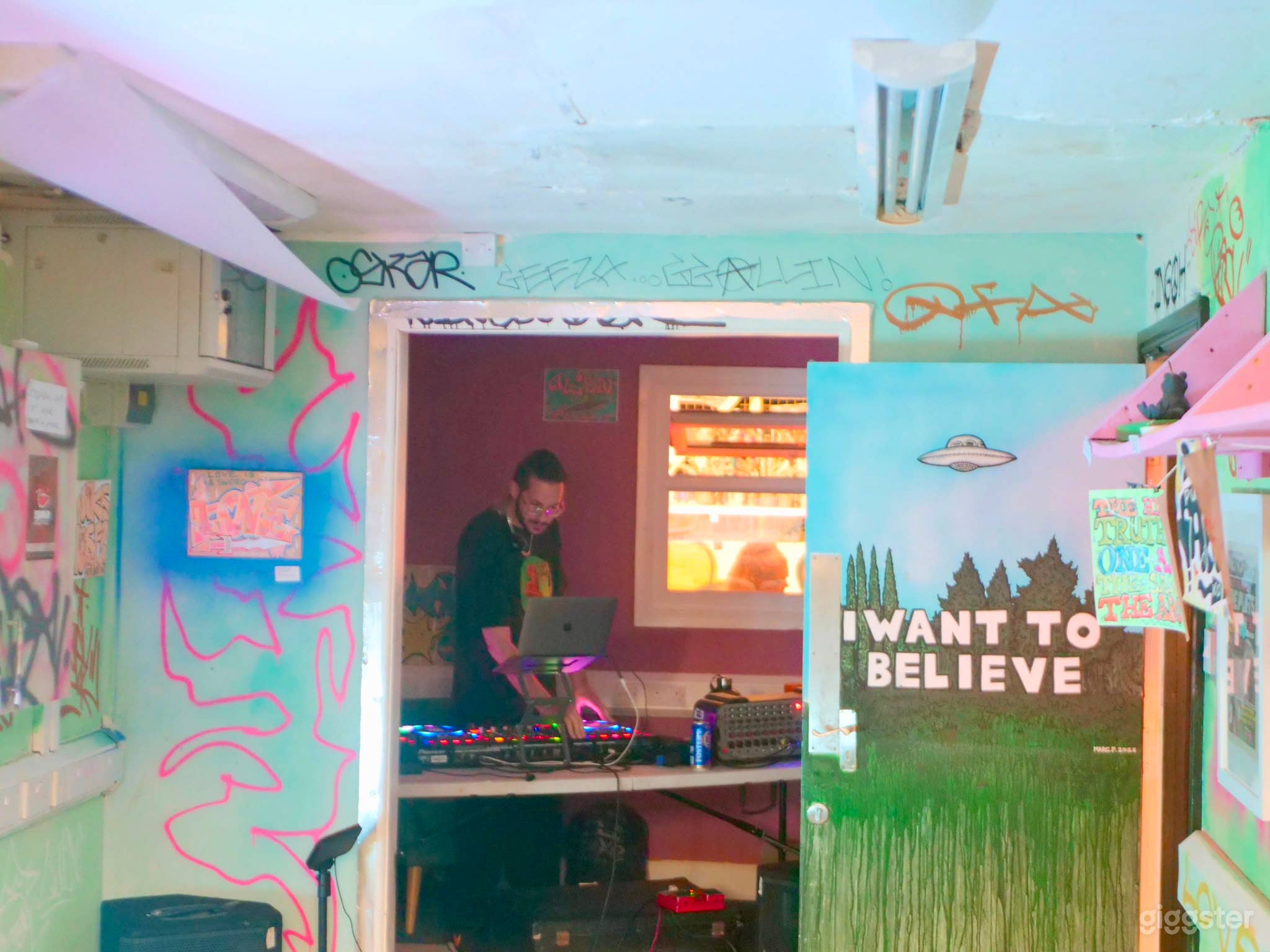 Unique Raw Graffiti Space for Events & Filming Photo 3