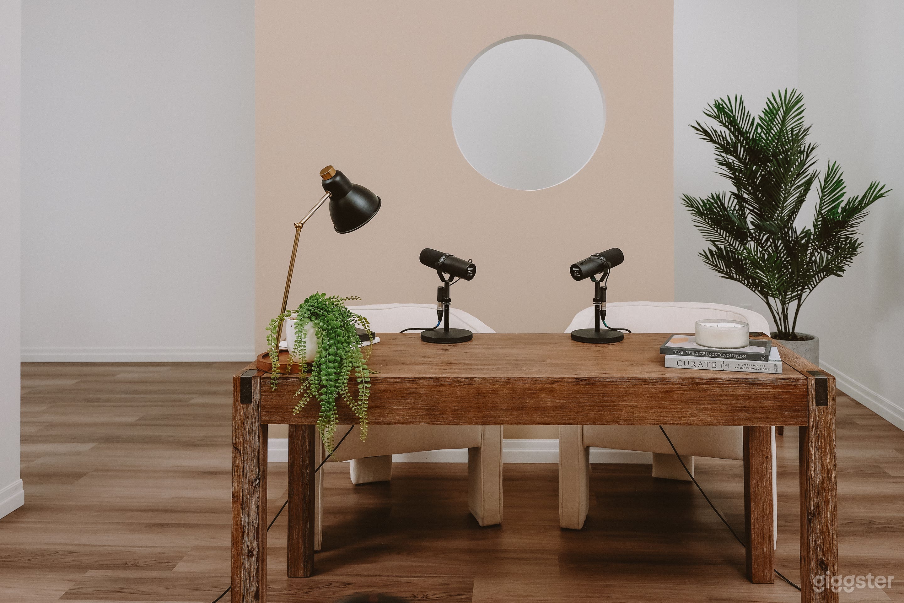 Le Podcast Studio (Full Service) Photo 2