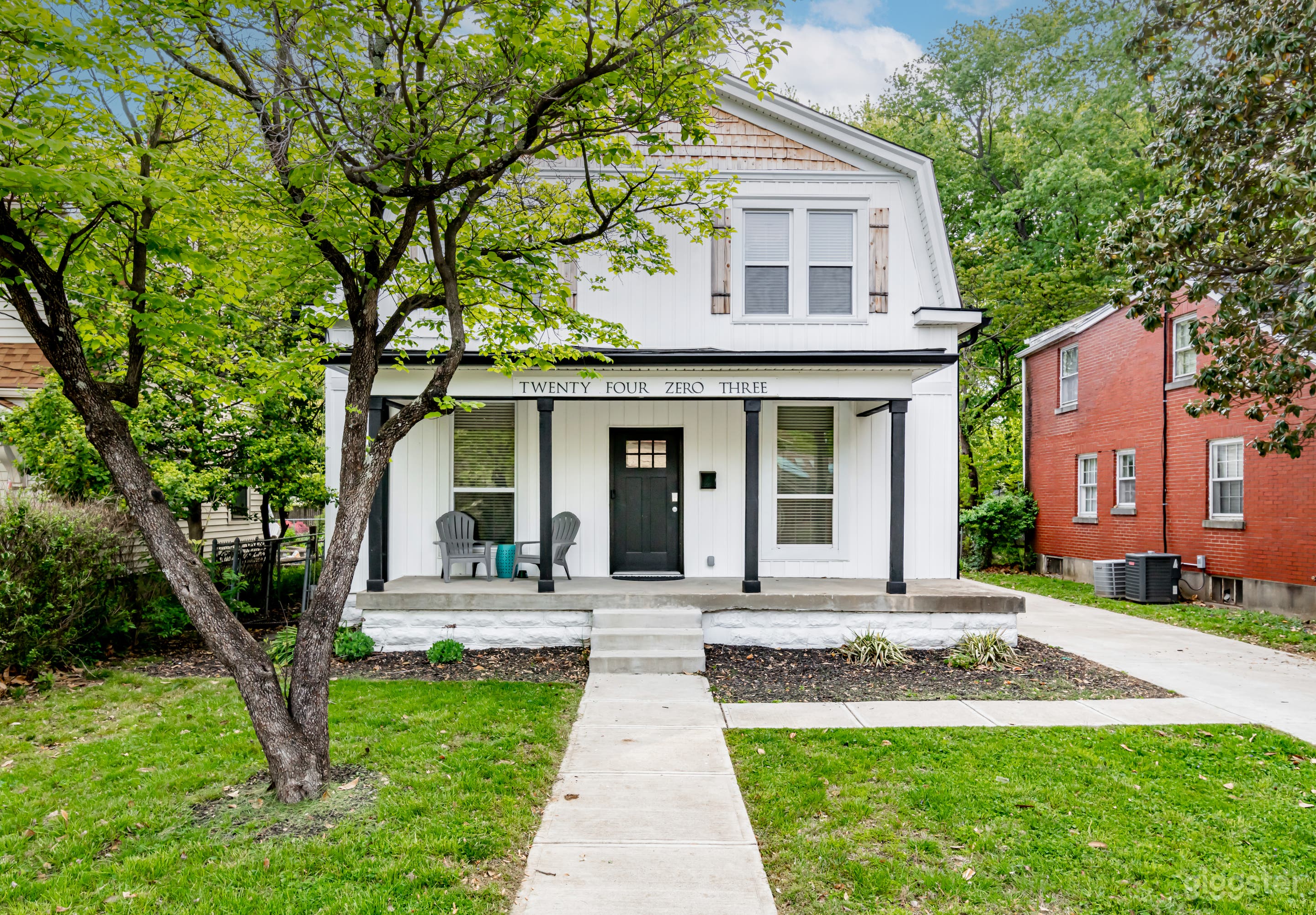 Fresh Farmhouse Near Historic Bardstown Road Photo 1