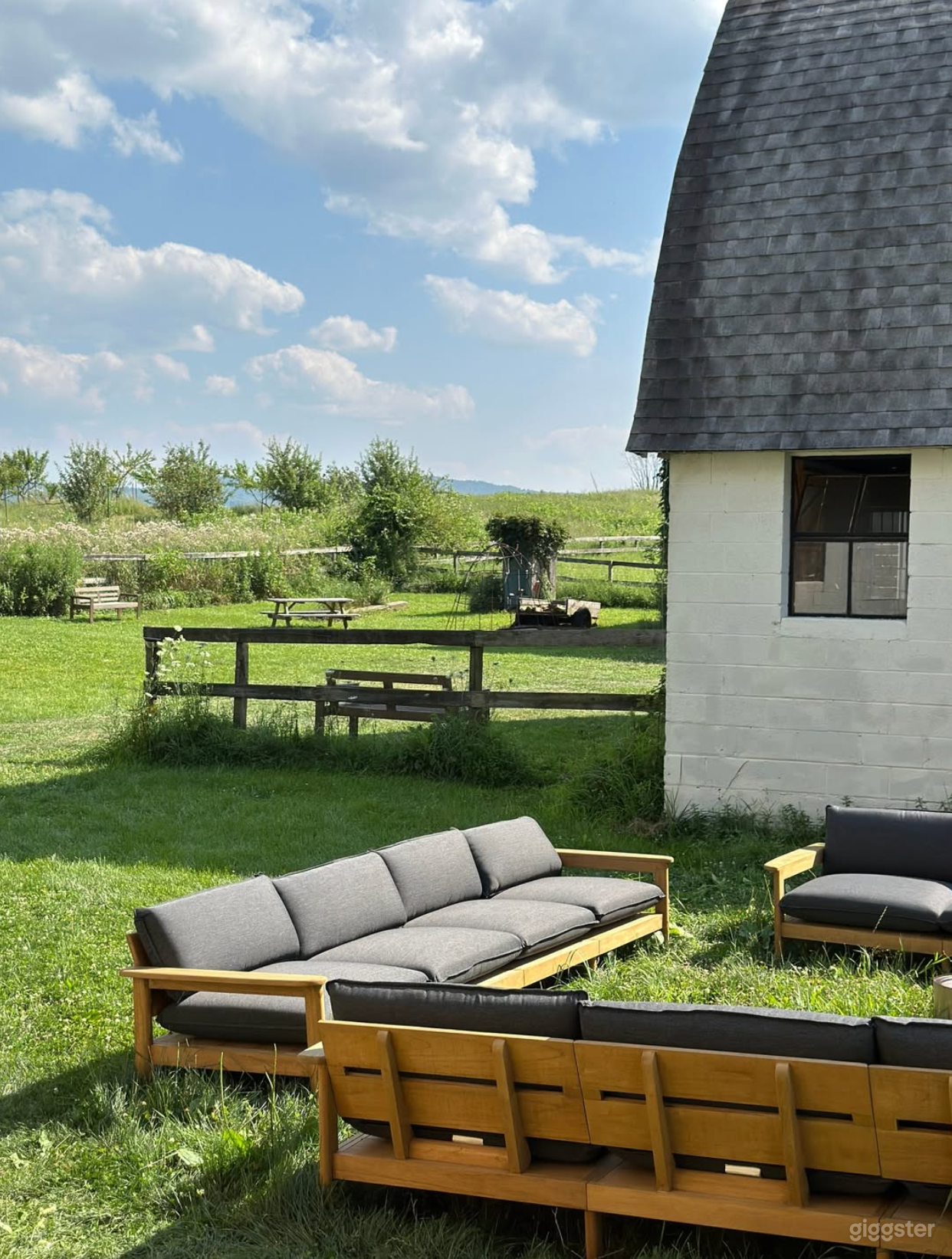 Spectacular Farm With Barns, Animals, 60+ Acres, Orchard Photo 2