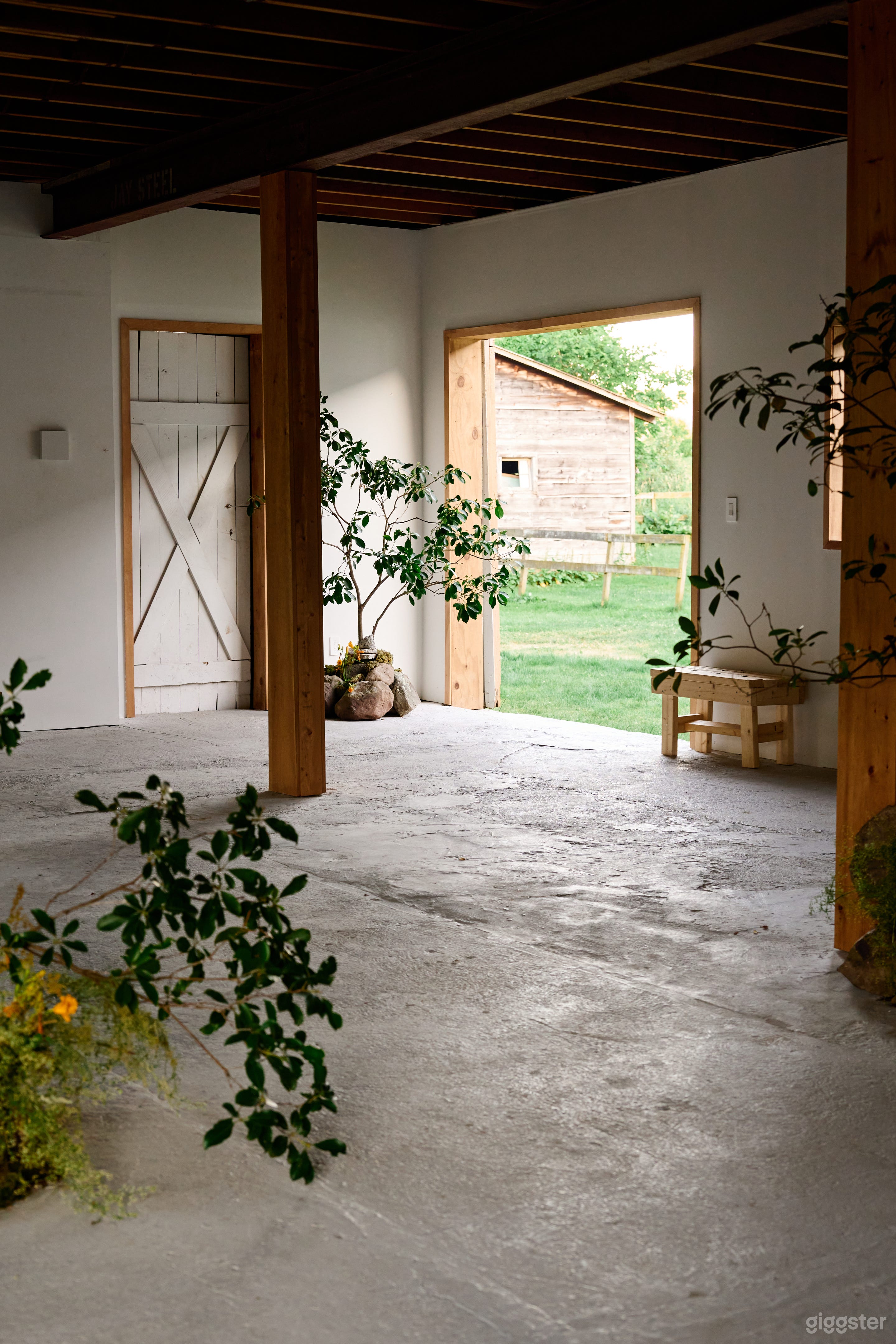 Spectacular Farm With Barns, Animals, 60+ Acres, Orchard Photo 3