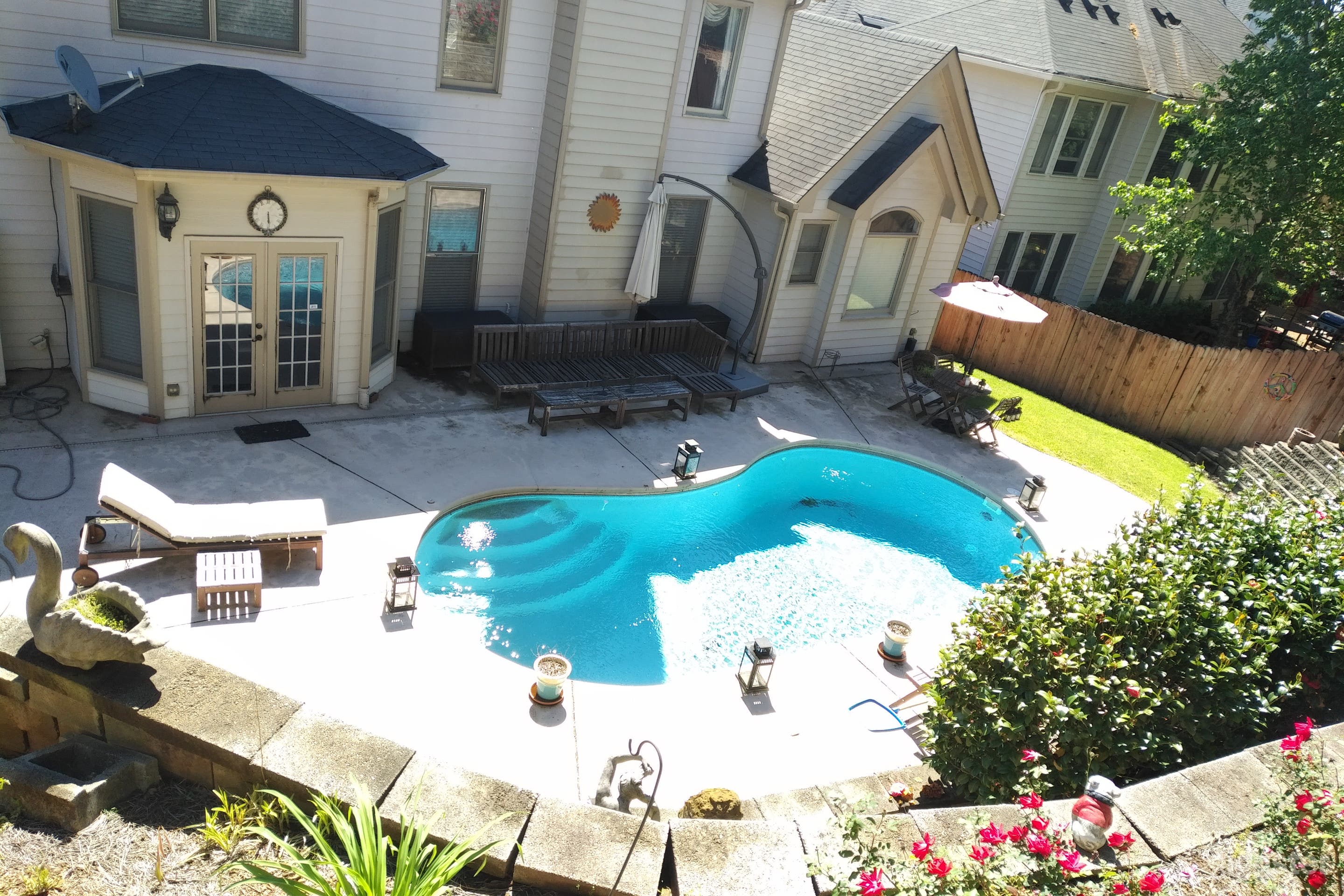 Executive home with pool Vinings Photo 2