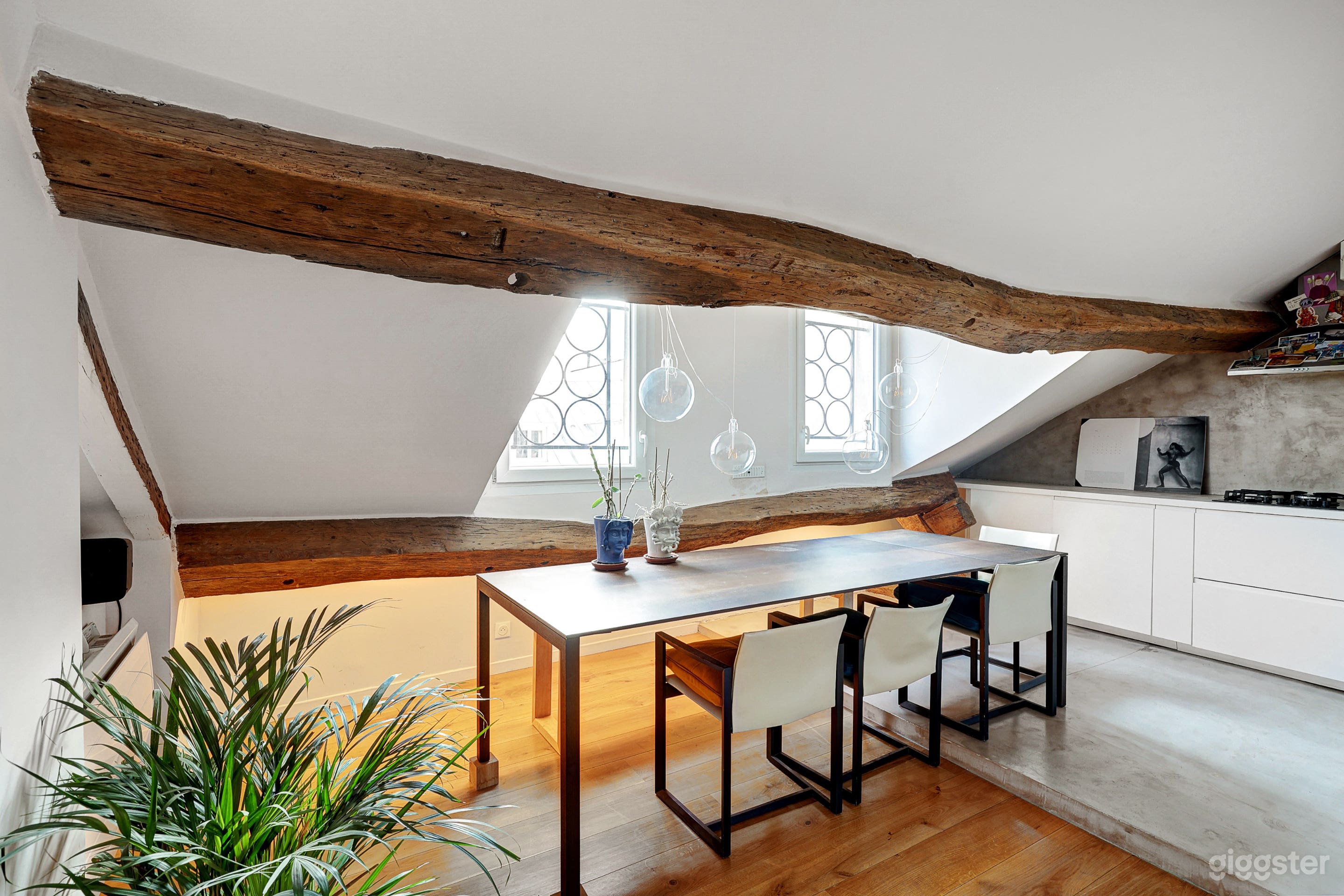 Design duplex/music studio in central Paris Photo 3