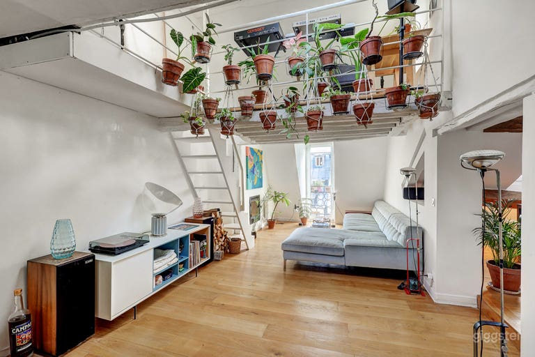  Design duplex/music studio in central Paris 