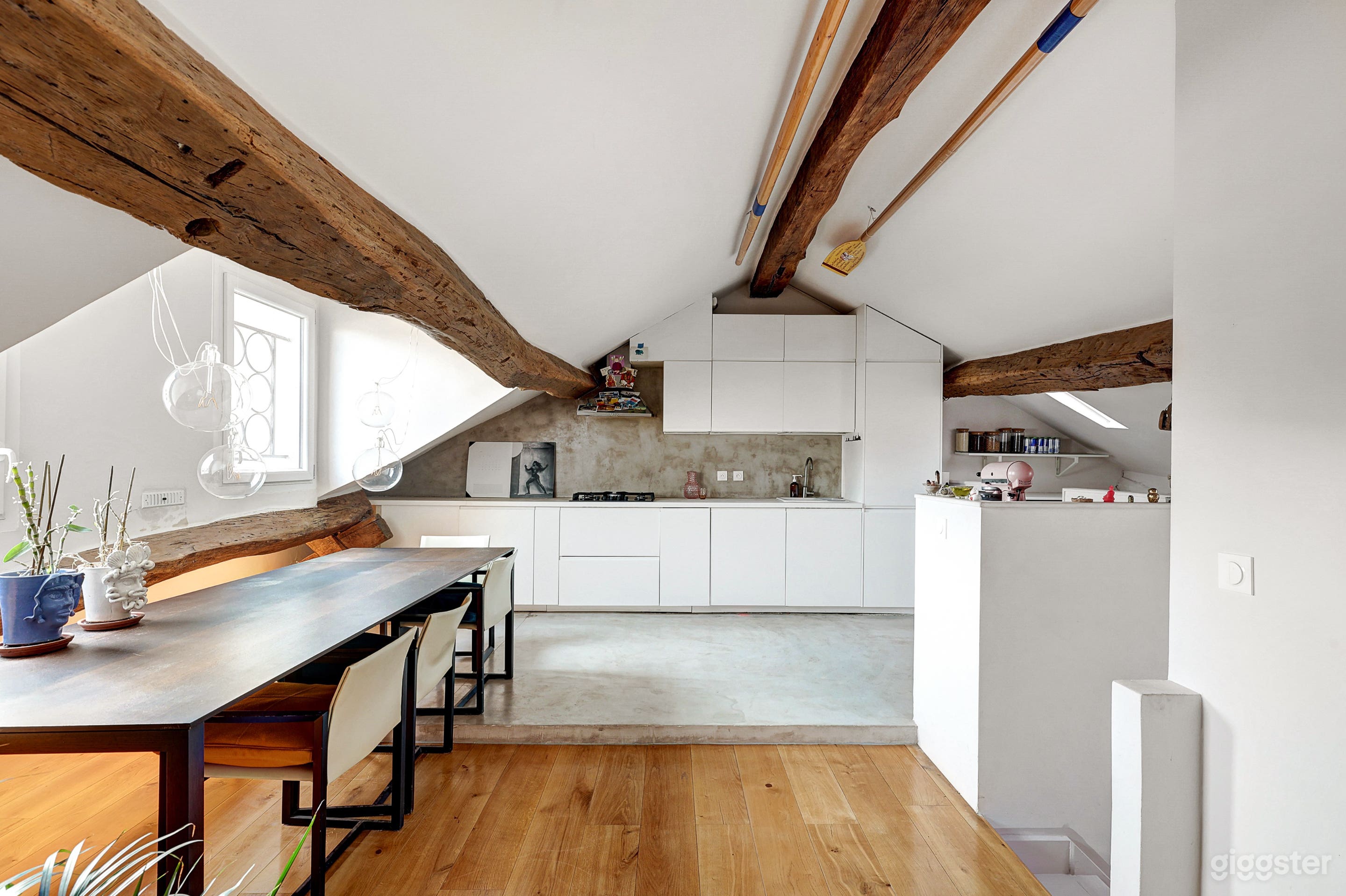 Design duplex/music studio in central Paris Photo 1