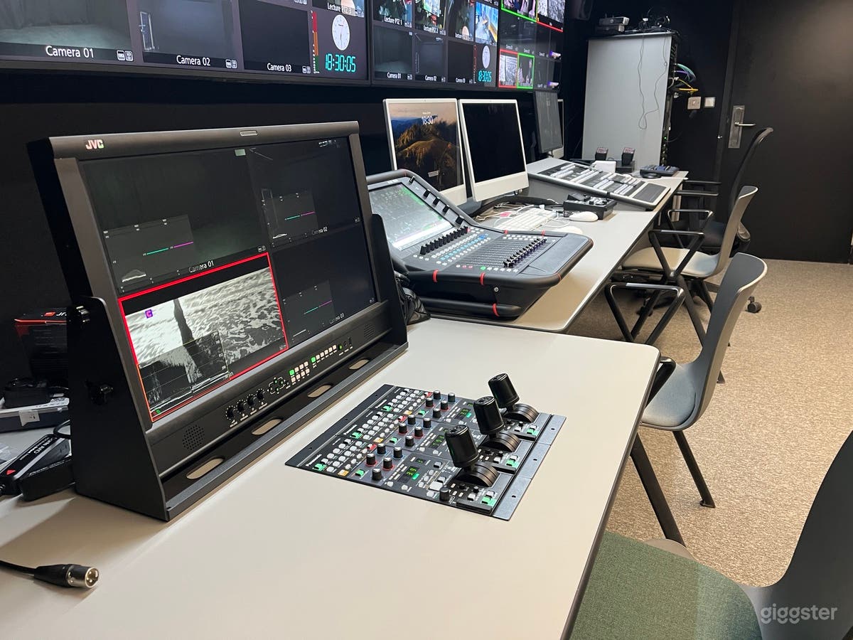 TV Studio - Soho Photo 2