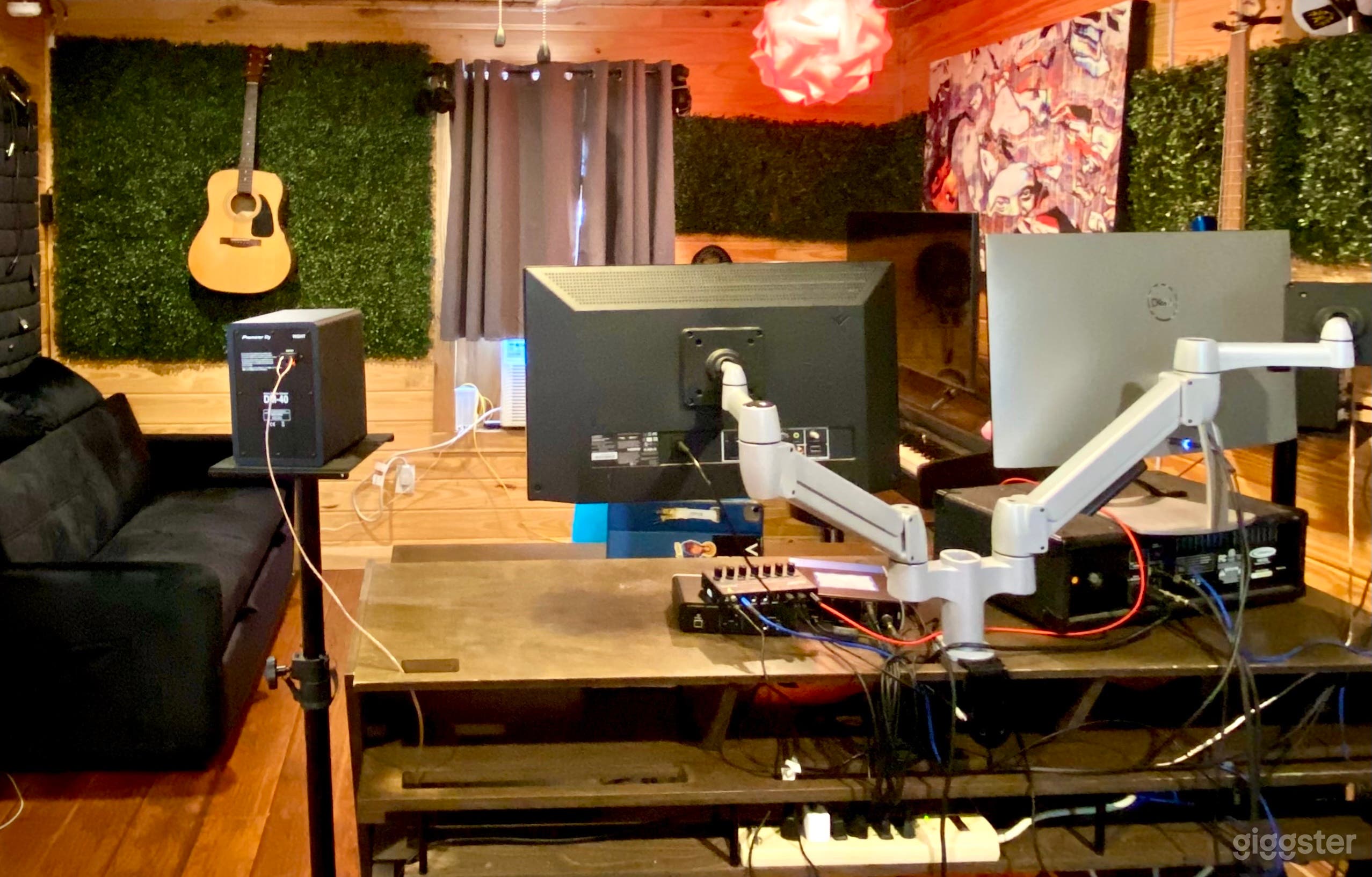 Creative's Dream Music Studio Photo 4