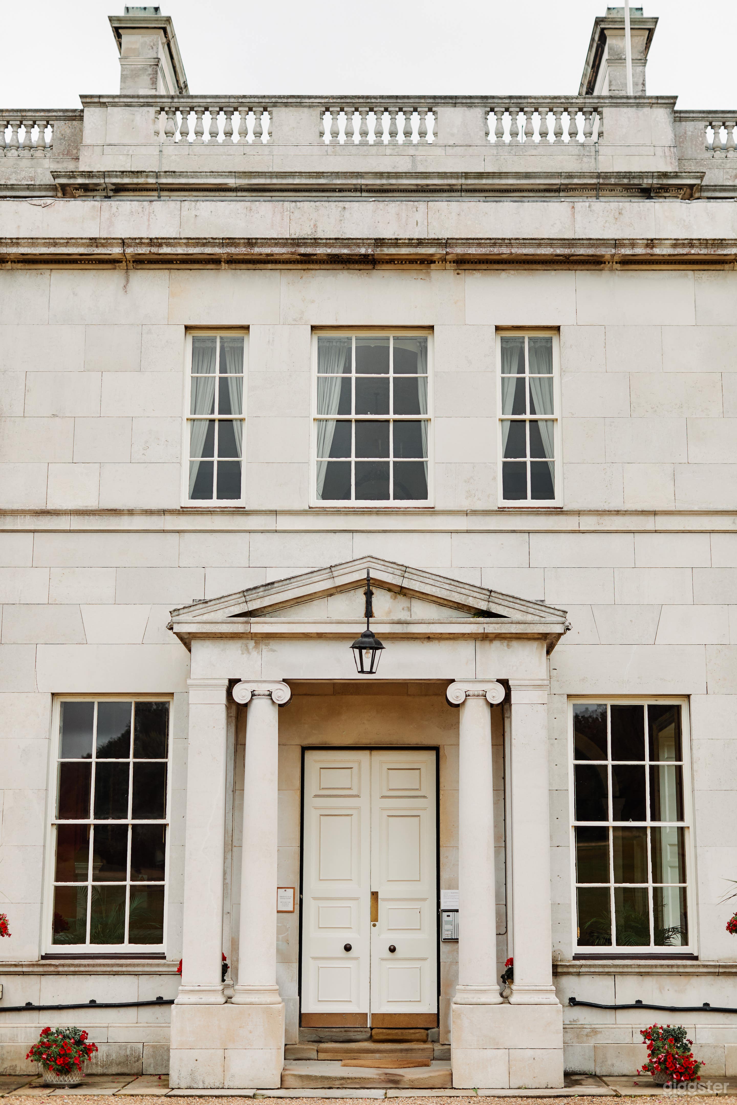 Palladian Style Mansion  Photo 2