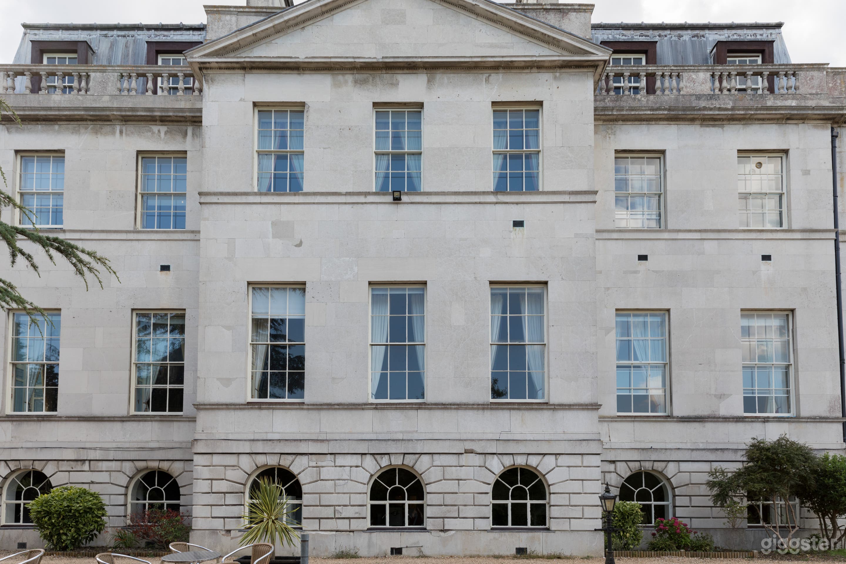 Palladian Style Mansion  Photo 3