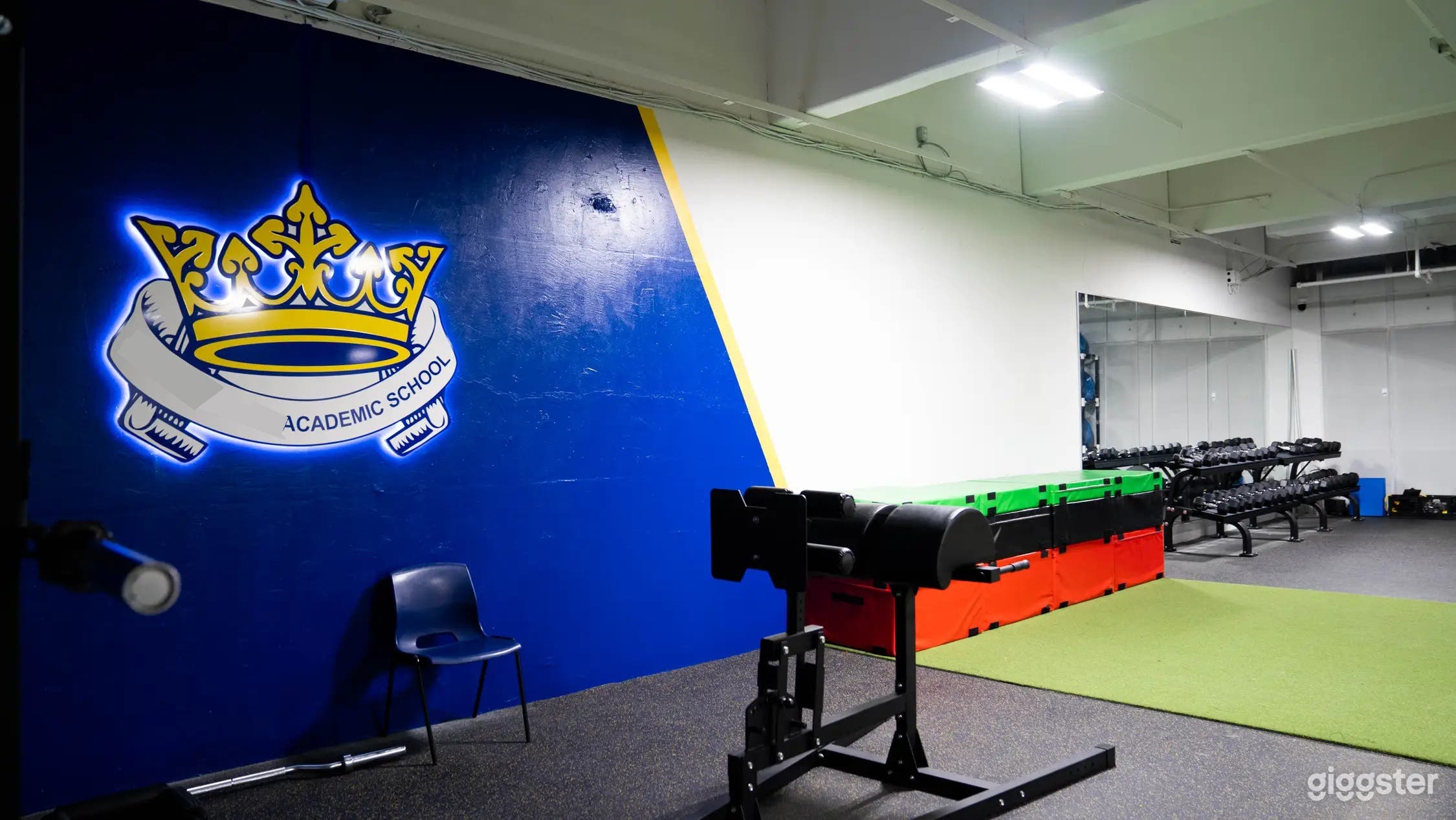 Bright &amp; Spacious Academic School Gym Photo 3