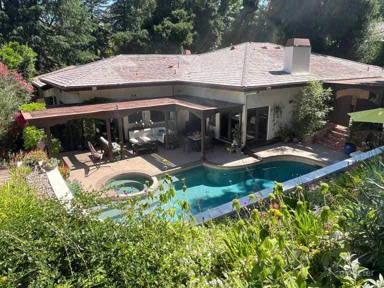  Overlooking pool &amp; patio
 