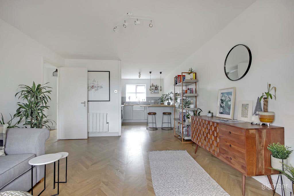 Modern Apartment - Top Floor with lots of light Photo 3