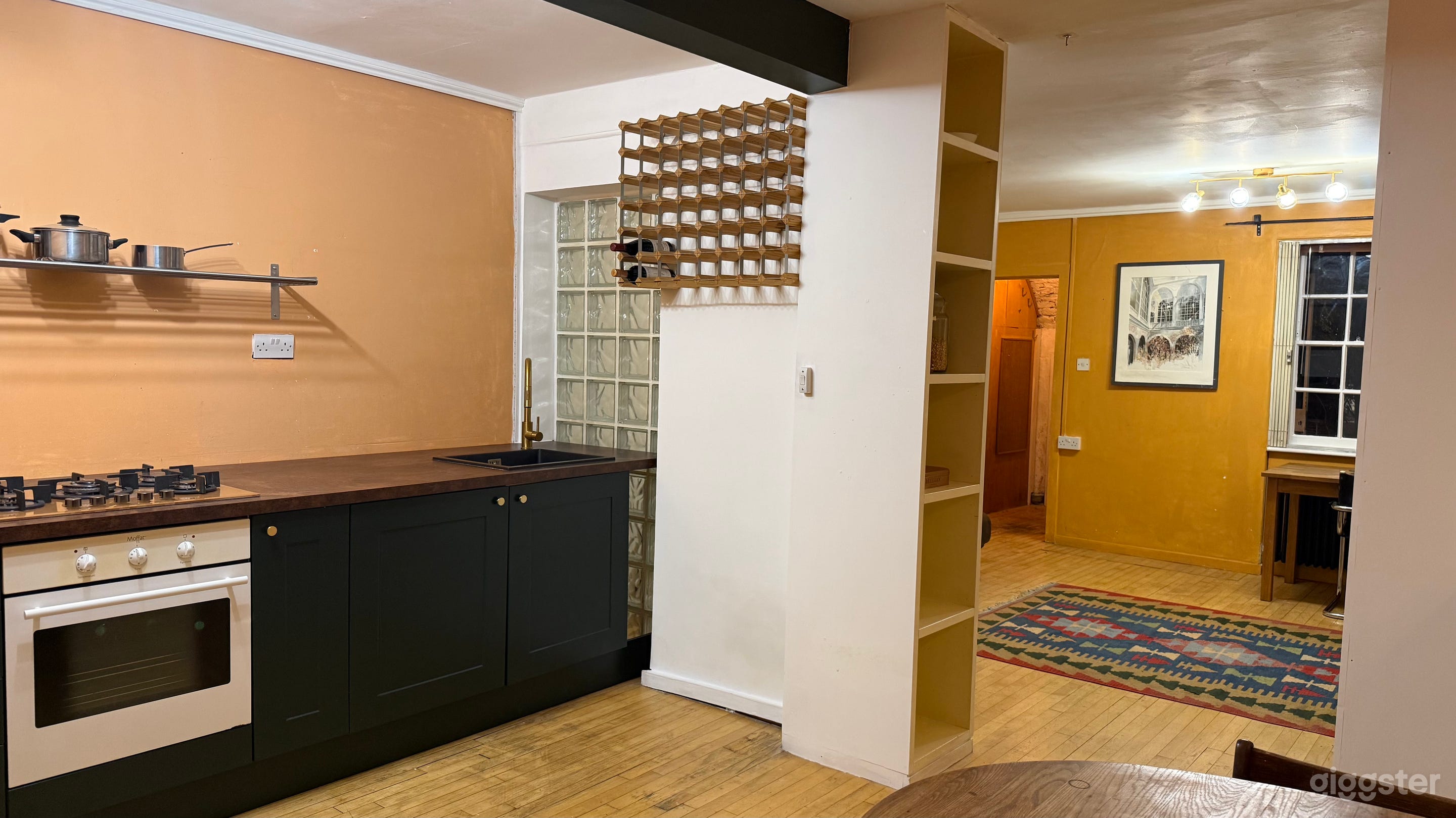 Colourful Camden flat Photo 2