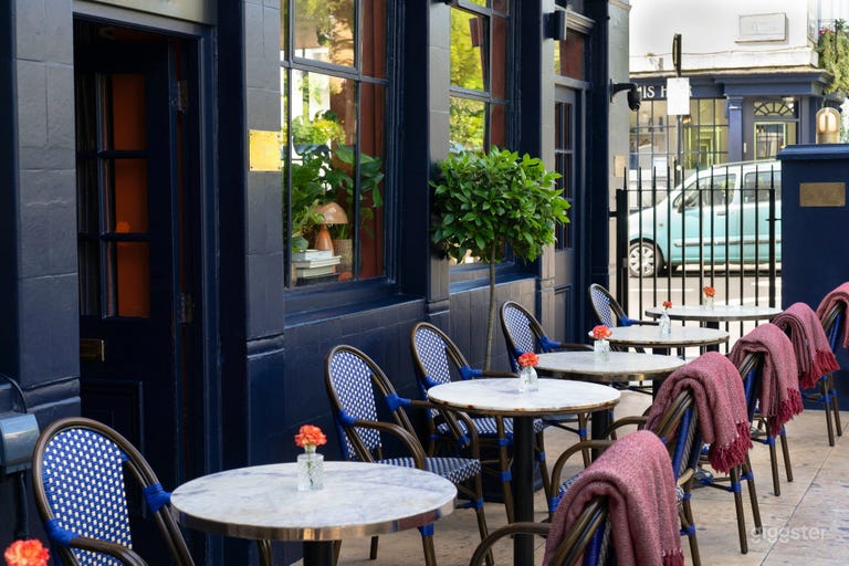  Contemporary Restaurant & Bar with Private Garden 