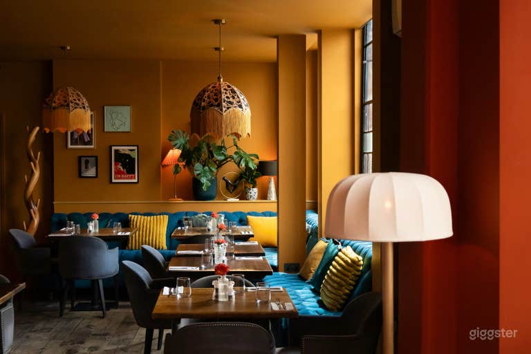  Contemporary Restaurant & Bar with Private Garden 