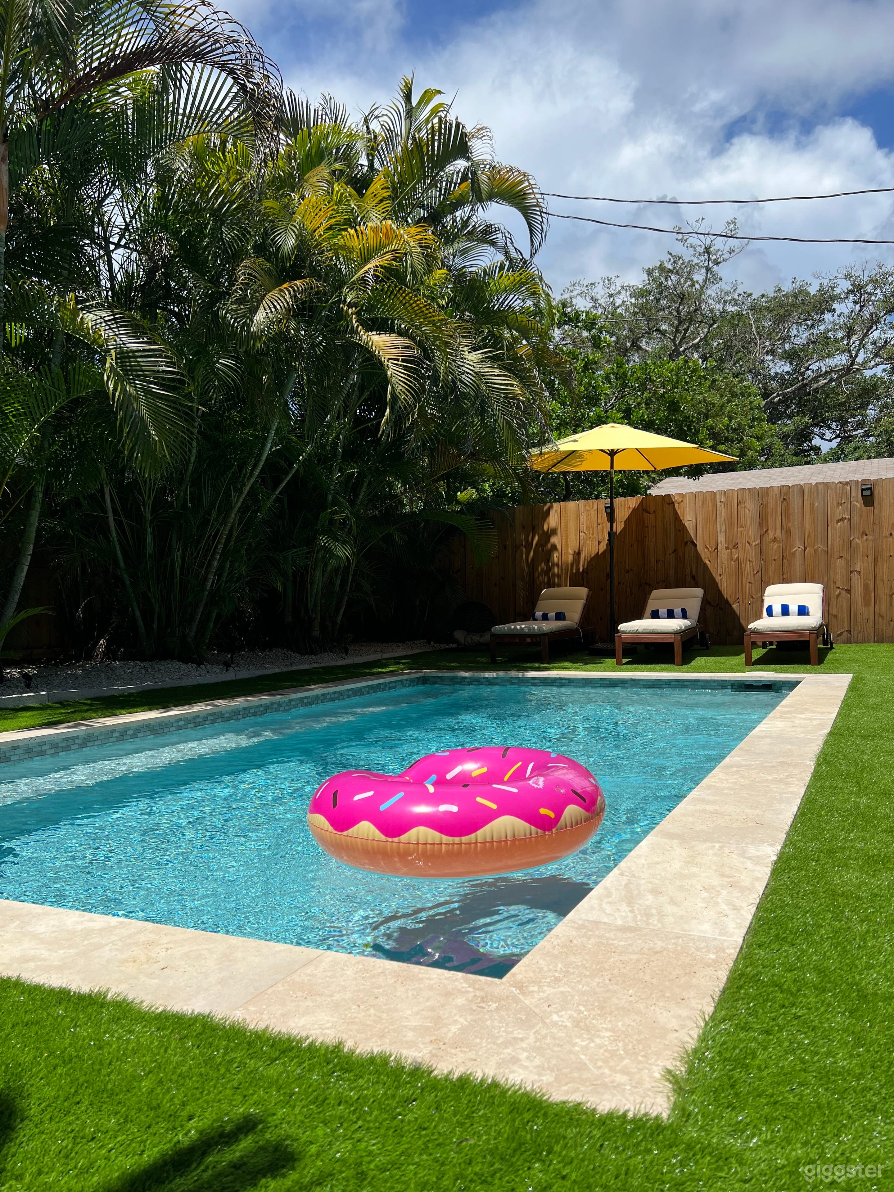 Escape to Paradise in the Heart of the City: Downtown Boho-Tropical Oasis with Pool Photo 4