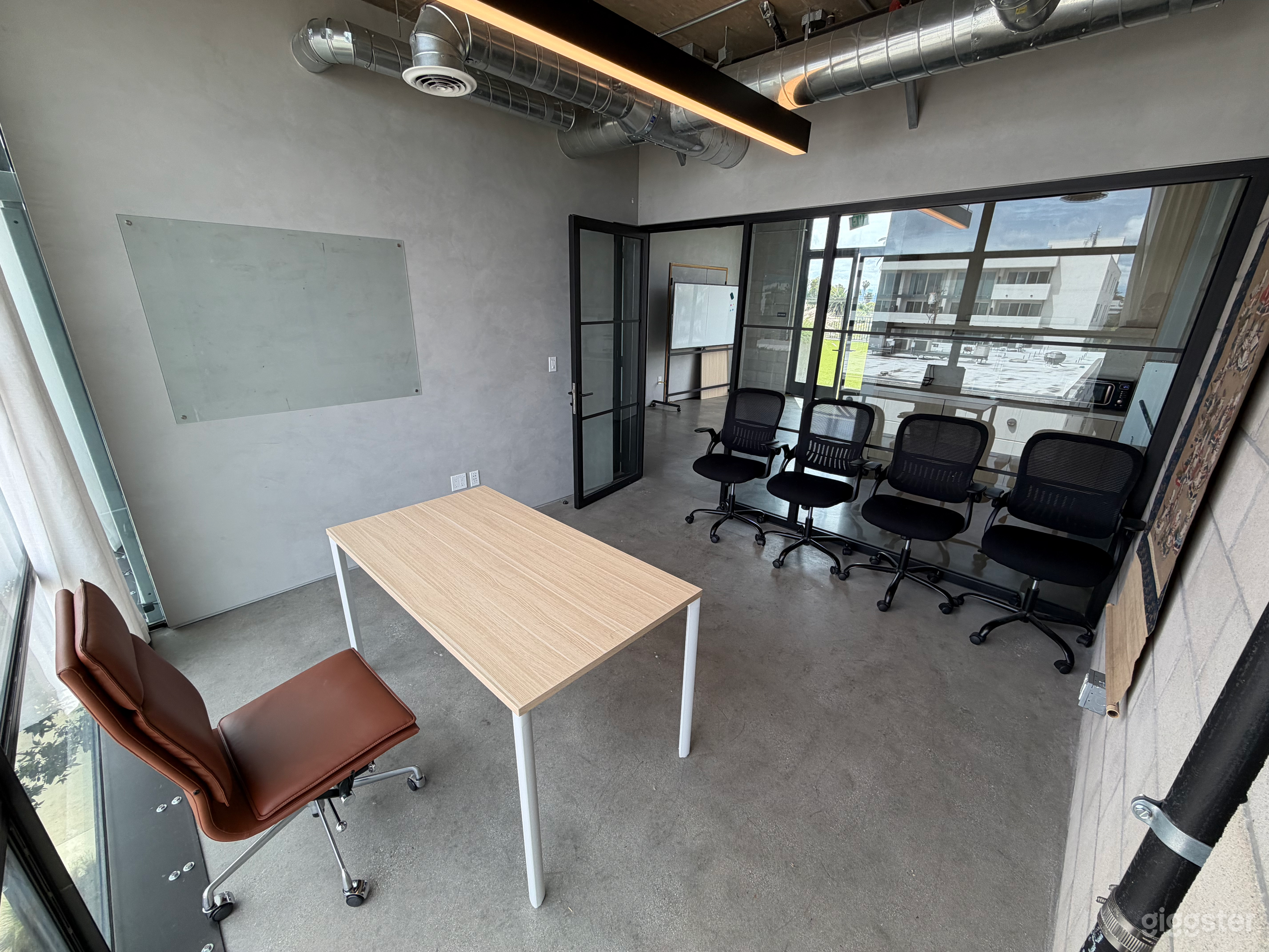Creative Studio & Rooftop Event Venue Photo 4