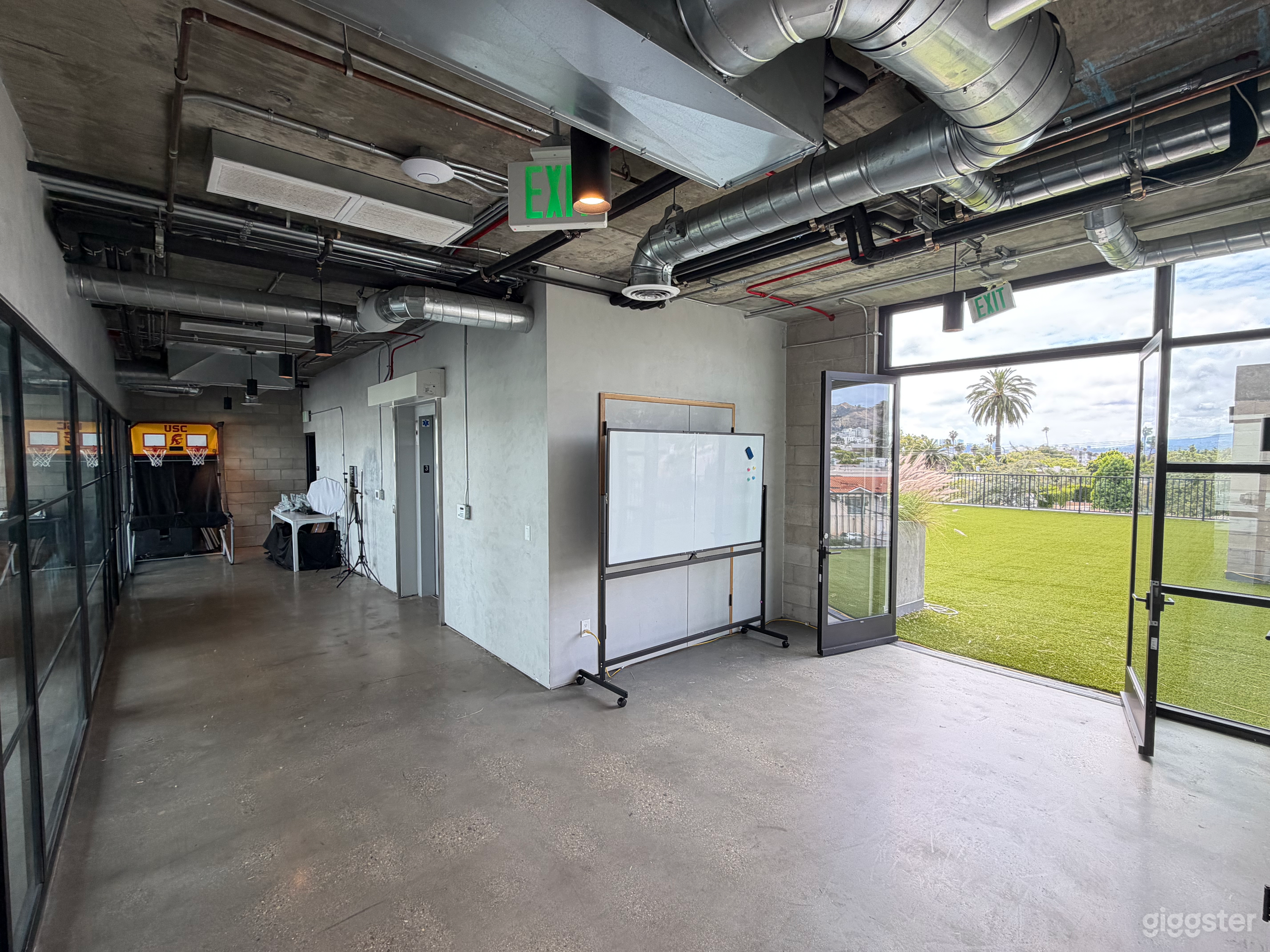 Creative Studio & Rooftop Event Venue Photo 3