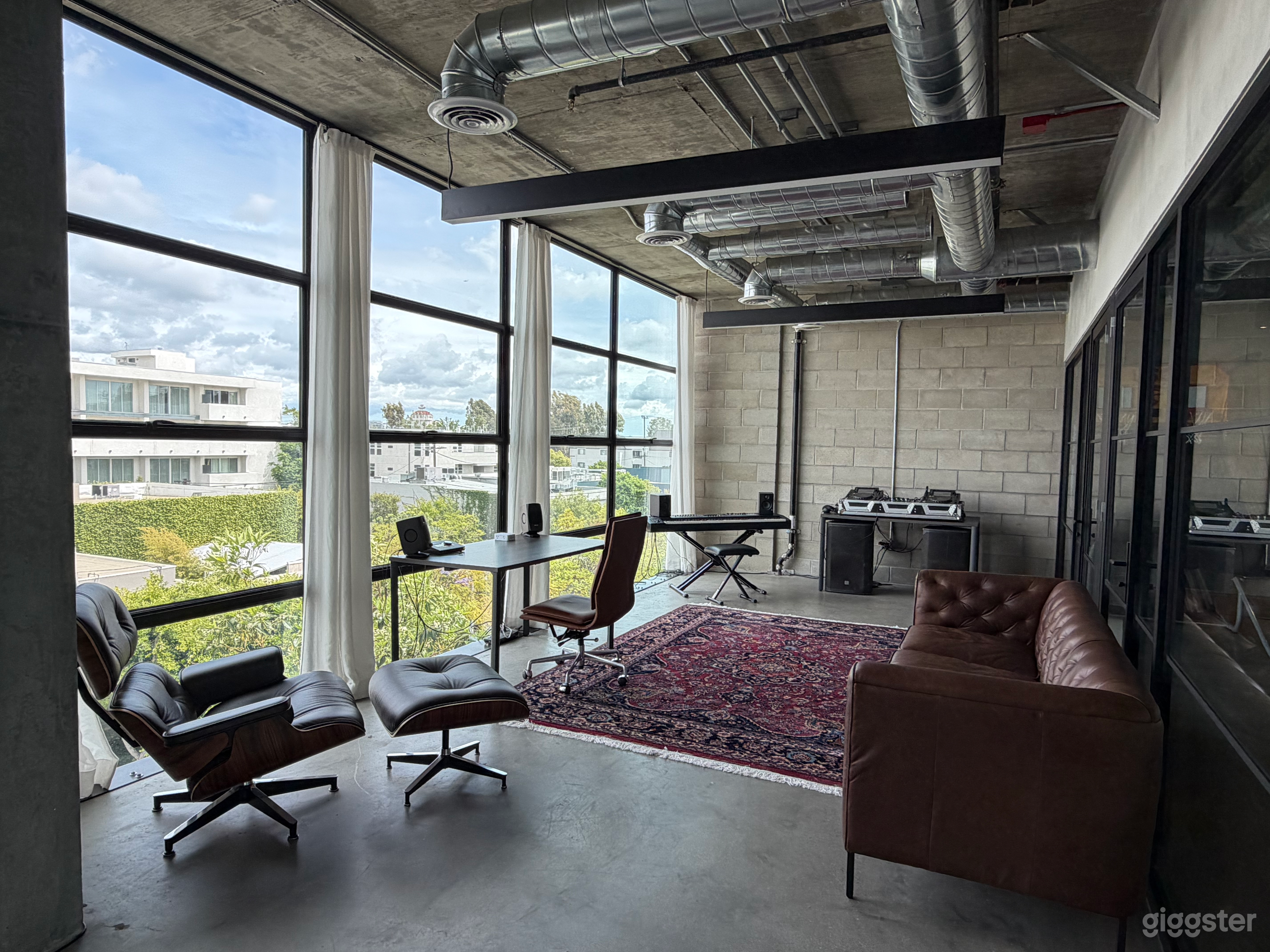 Creative Studio & Rooftop Event Venue Photo 1