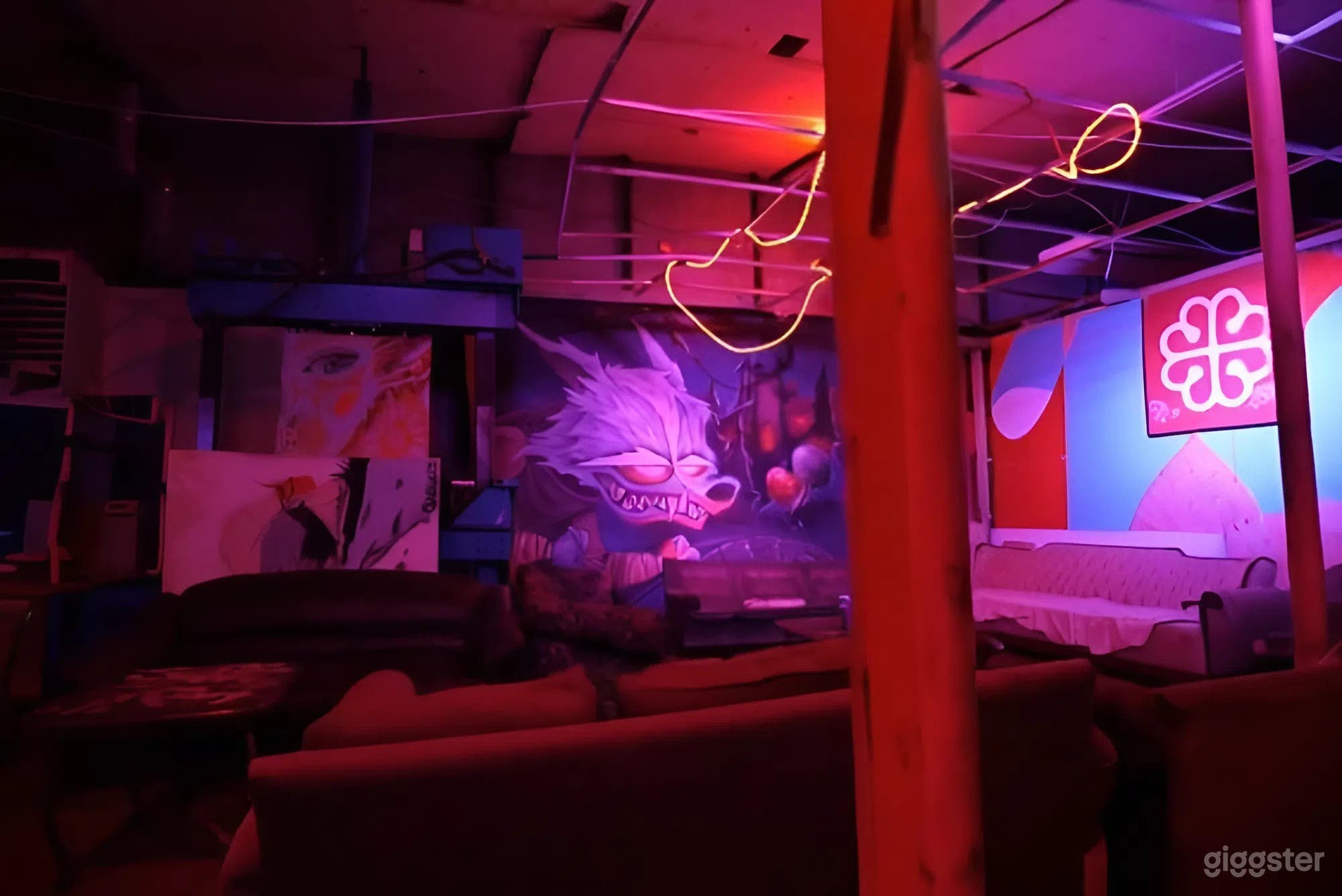 The Garage — Raw, Grunge-Inspired Space Photo 1