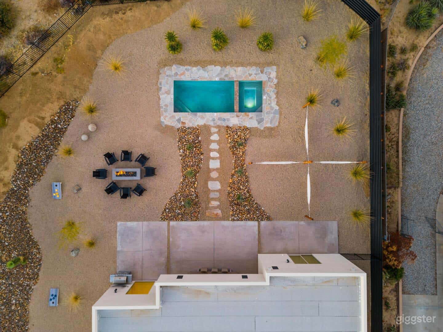 Stardust Luxe Photo 2