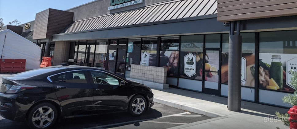 Spacious Health Food Store Perfect for Photoshoots and Productions in Simi Valley Photo 3