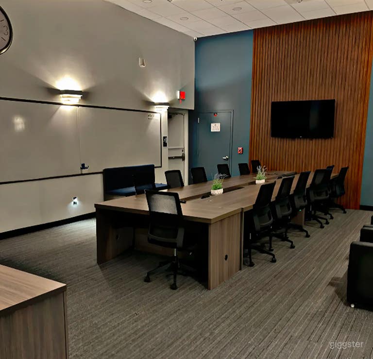  Professional 24 Person Boardroom near Jacksonville Beach 