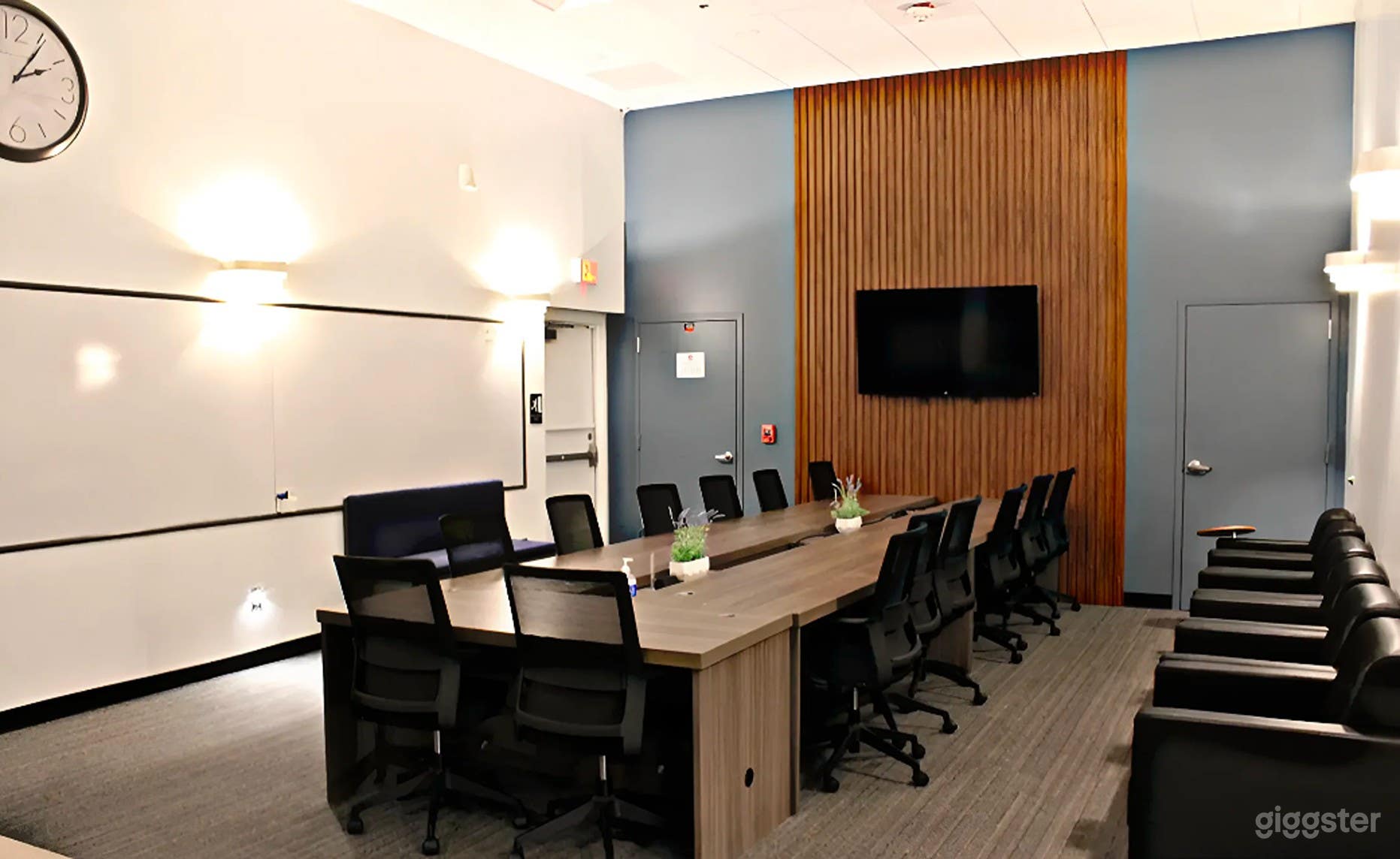Professional 24 Person Boardroom near Jacksonville Beach Photo 2