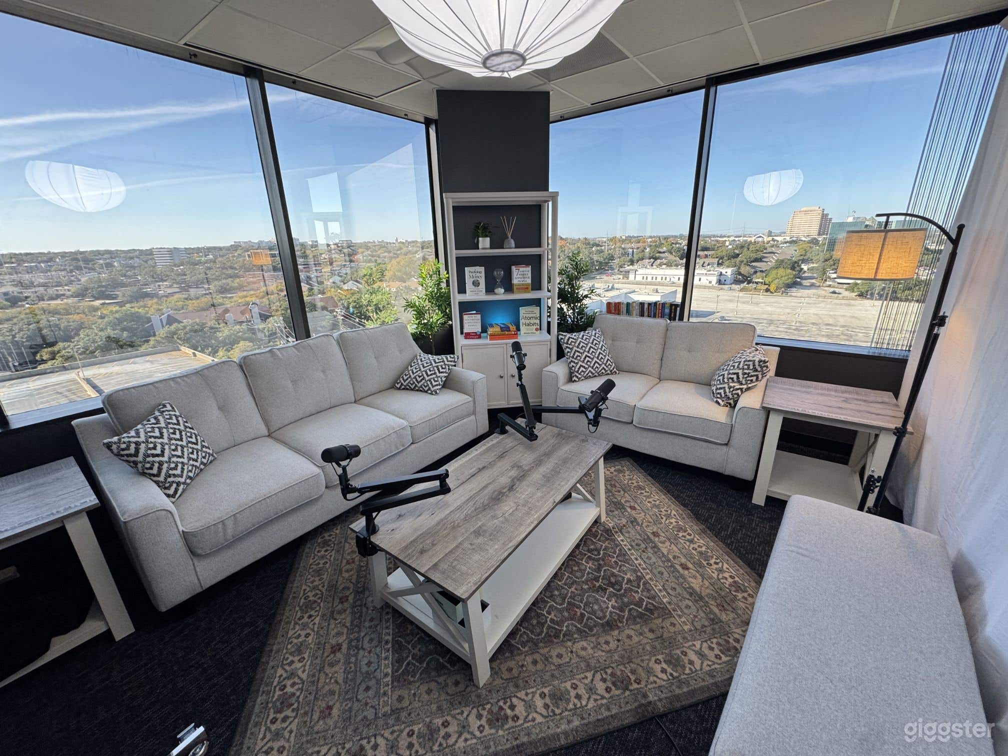 Sleek Pro Podcast & Video Studio in San Antonio Photo 1