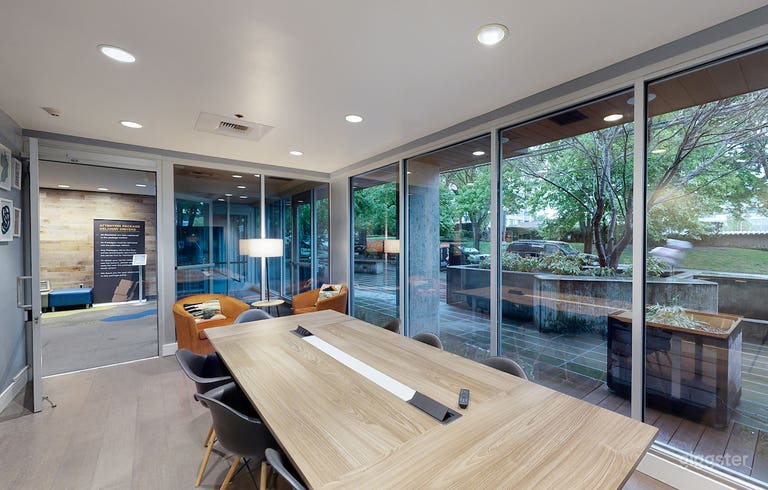  Trendy Conference Room in University District 