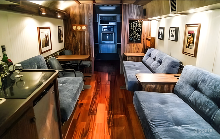  Vintage Tour Bus Extravaganza 