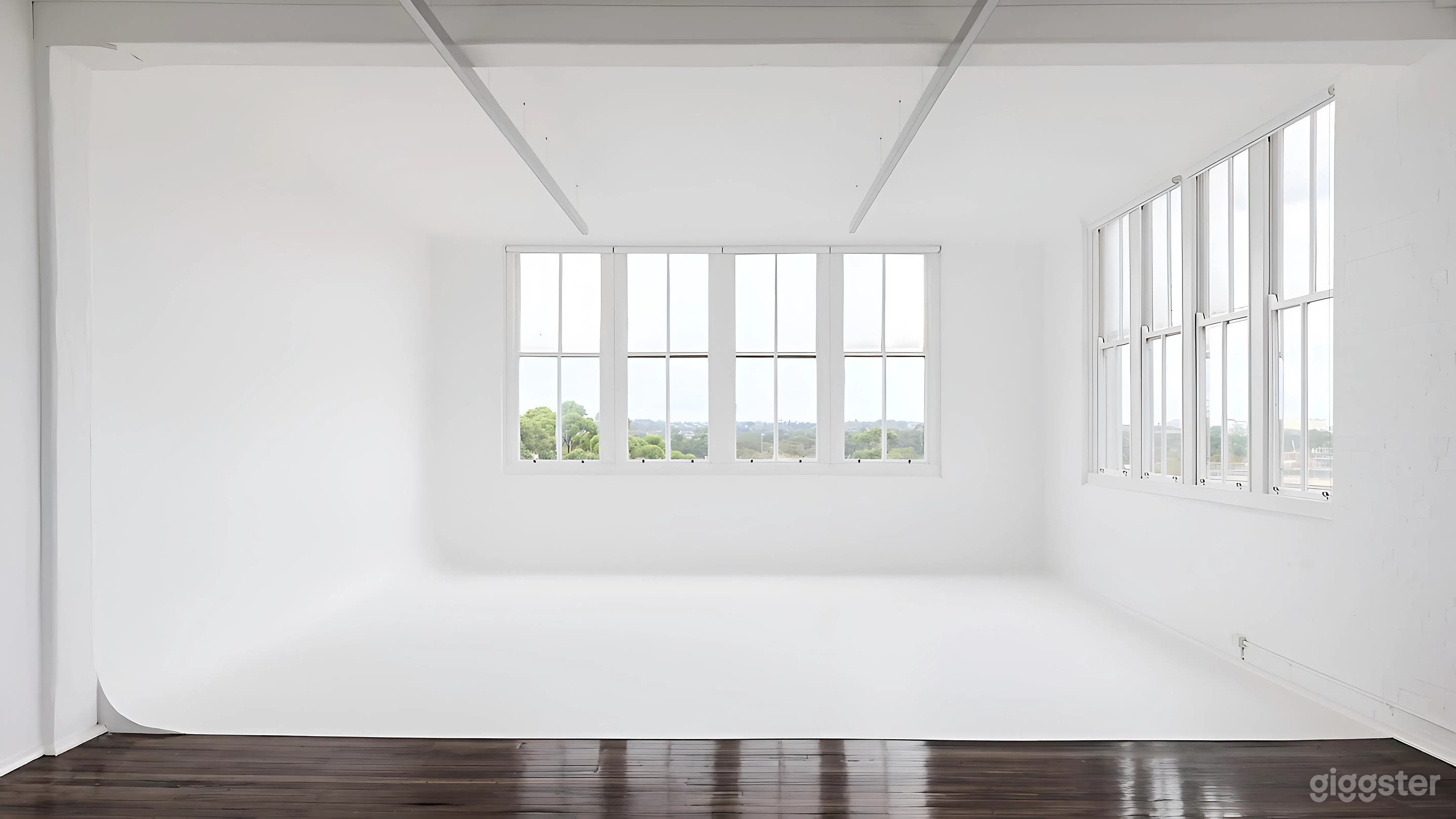 Photography & Film Studio with Cyclorama Photo 1