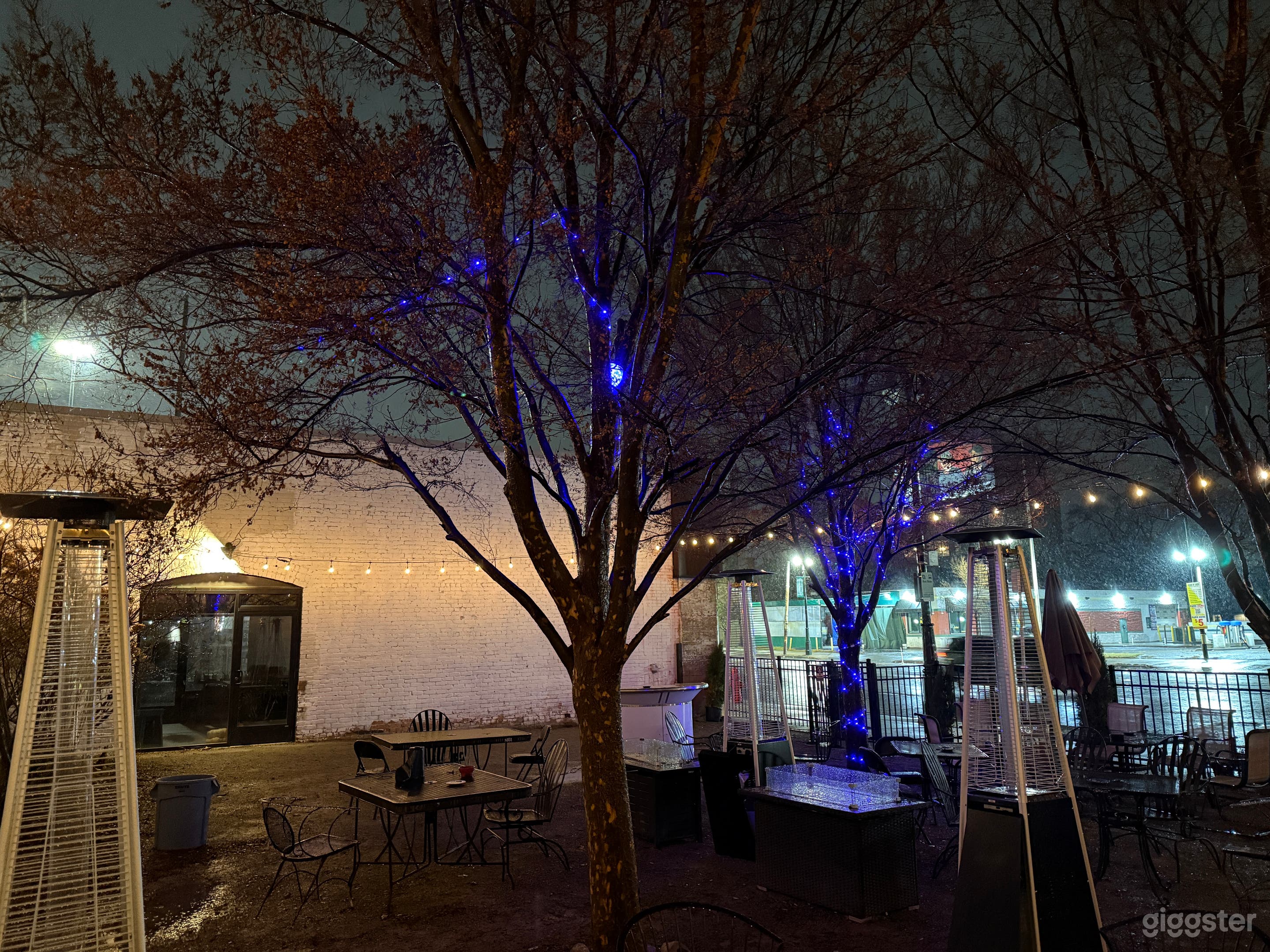 Open and Spacious Courtyard Photo 2