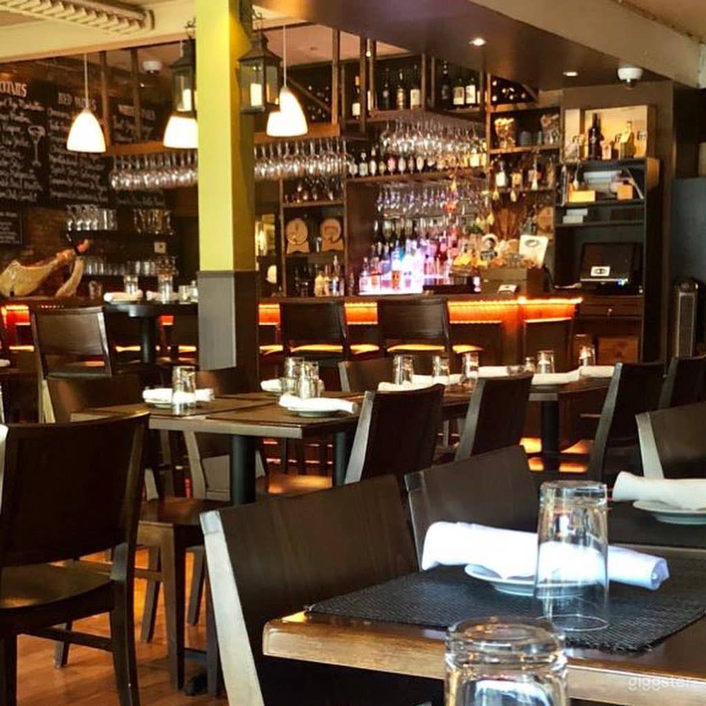 Restaurant bar and event space at the historic Downtown Westport Photo 3