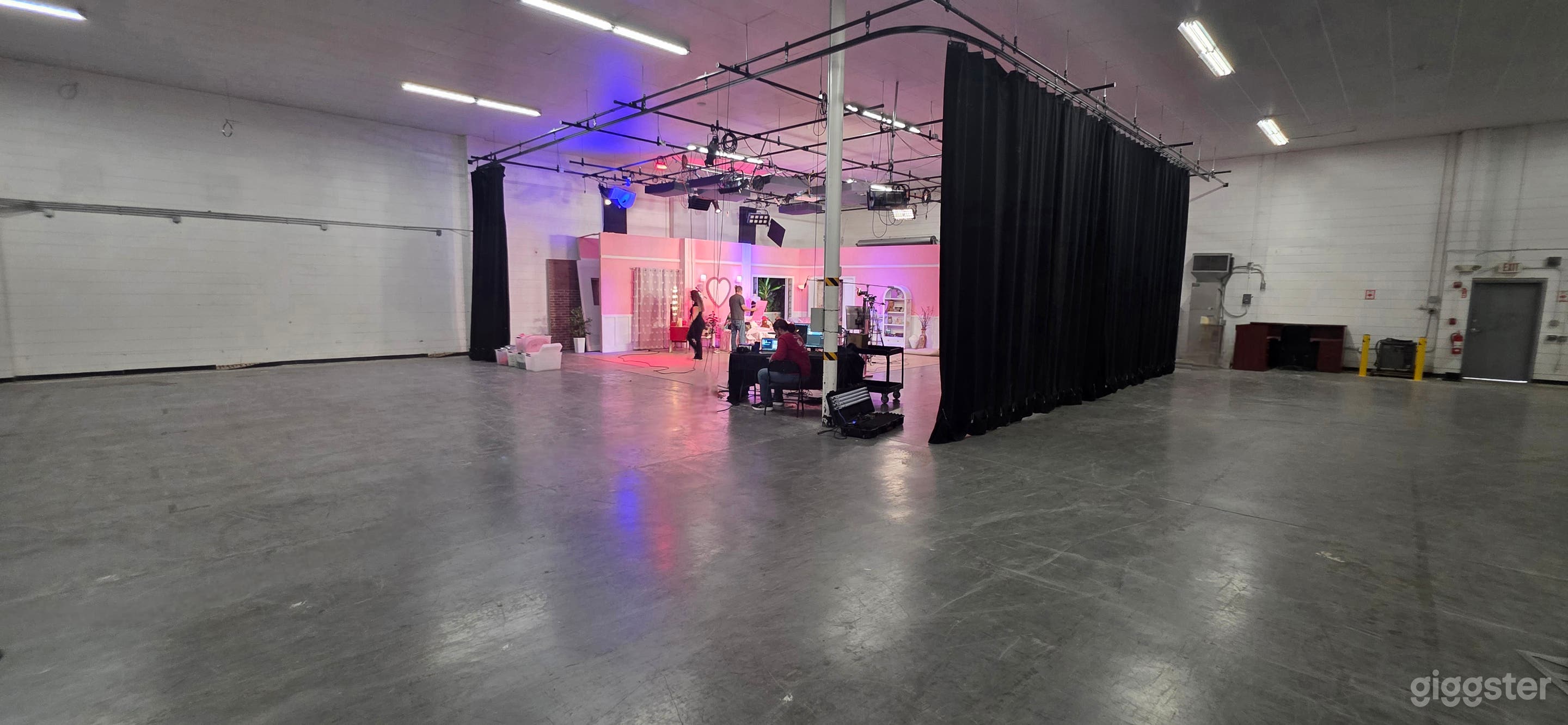 Versatile High-capacity Studio G Photo 3