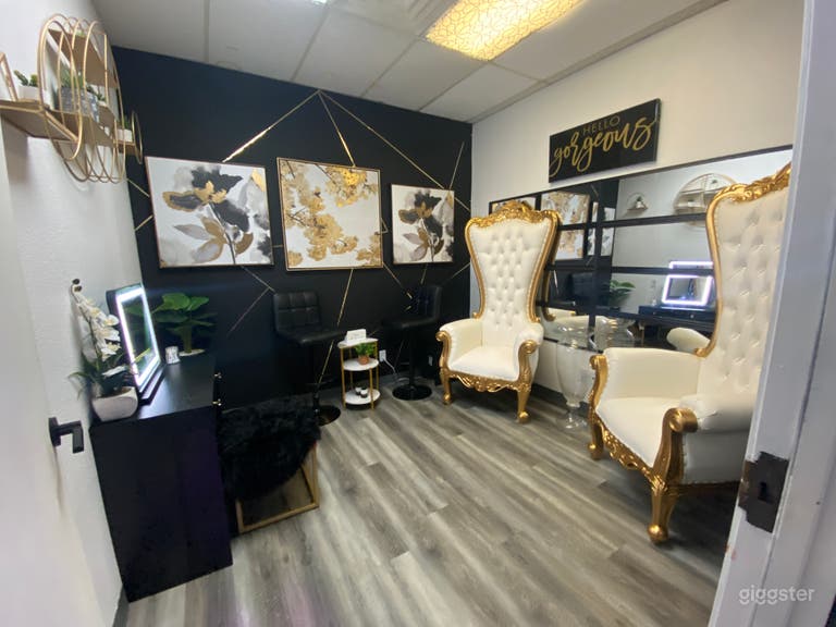  Glam-Themed Space w/ Complete Setup Included 