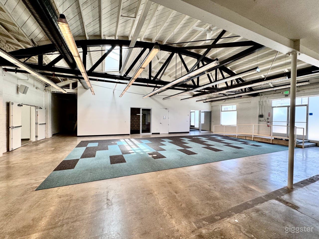 Private Event Room, industrial style Photo 2