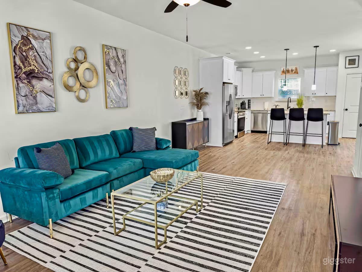 Light-Filled 5BR Home w/ Garage | Film &amp; Photo-Ready! Photo 1